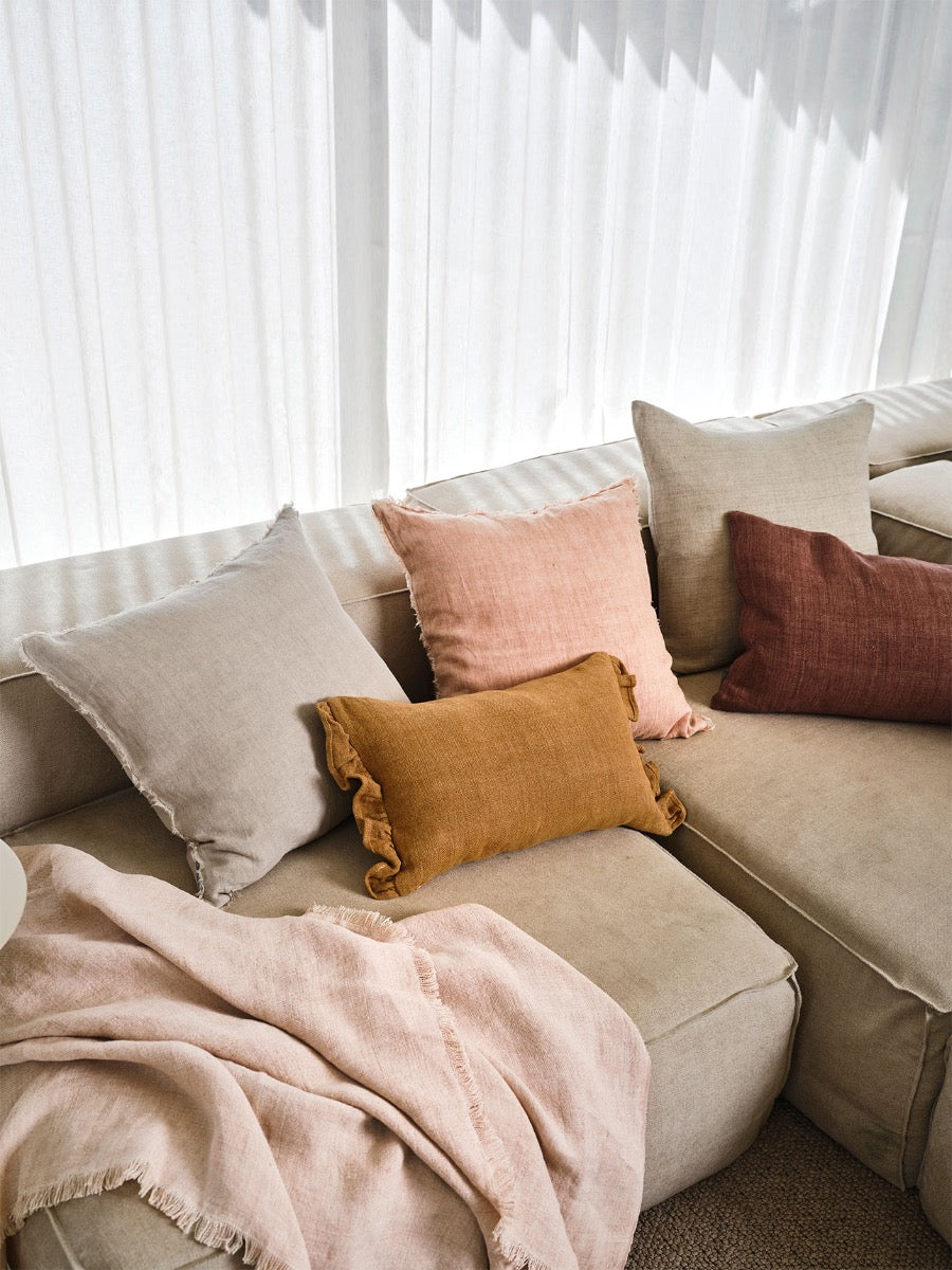 Arles Linen Throw in Shell