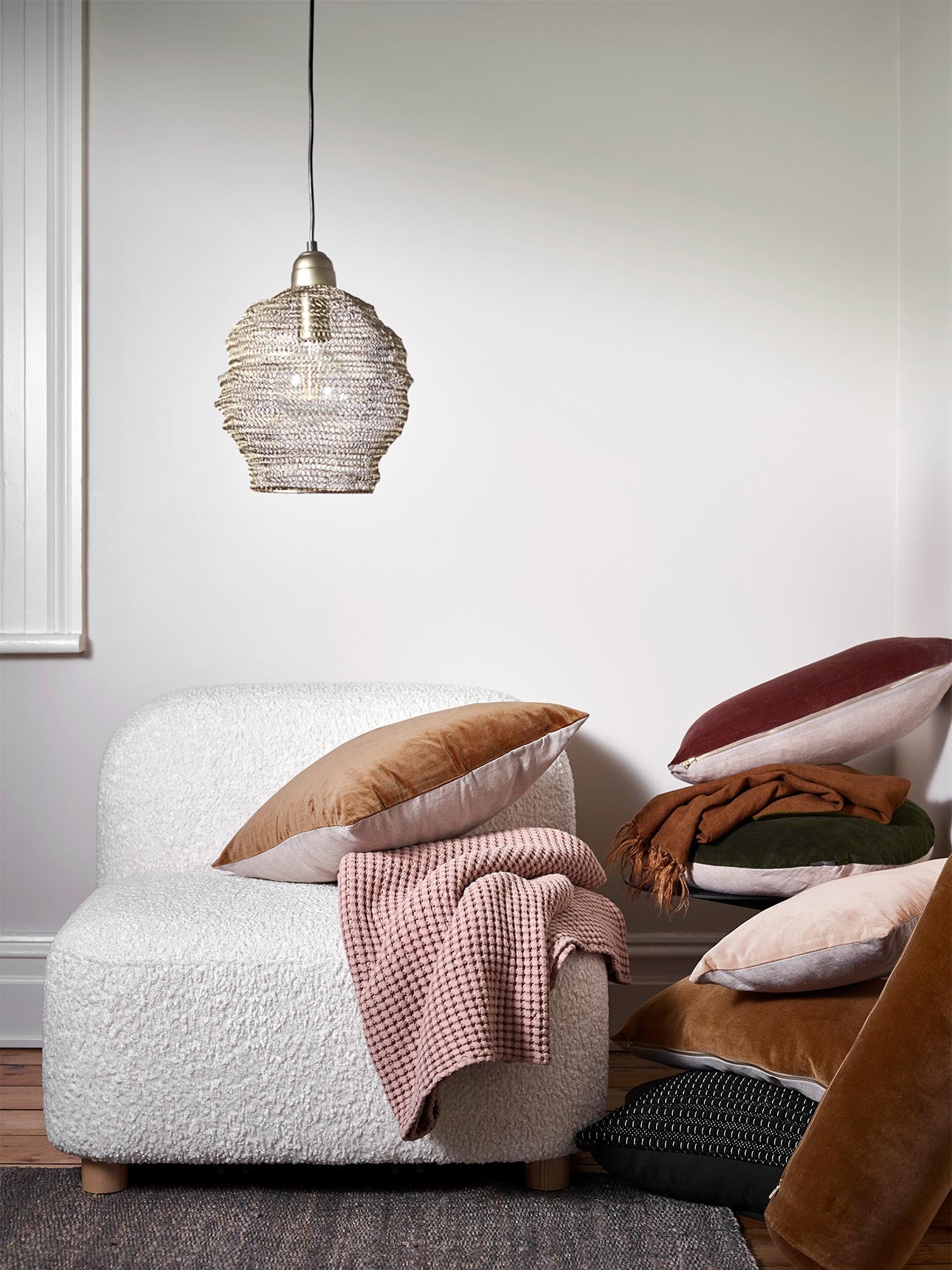 Luxury Velvet Square Cushion in Emerald