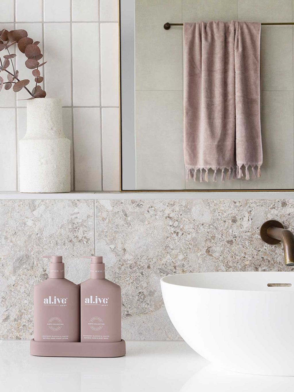 Raspberry Blossom & Juniper Wash & Lotion Duo + Tray