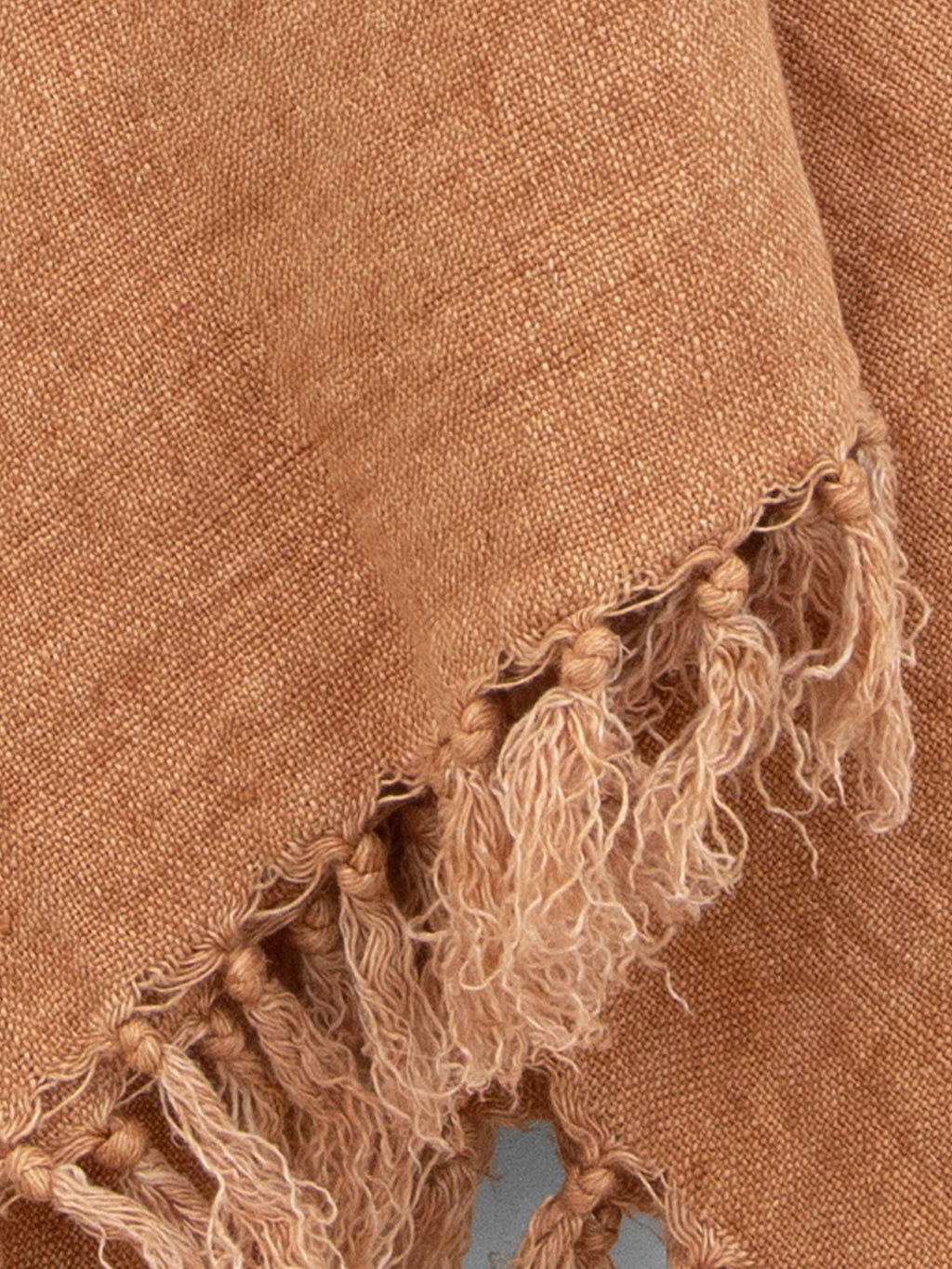 Arles Fringed Linen Throw in Hazelnut