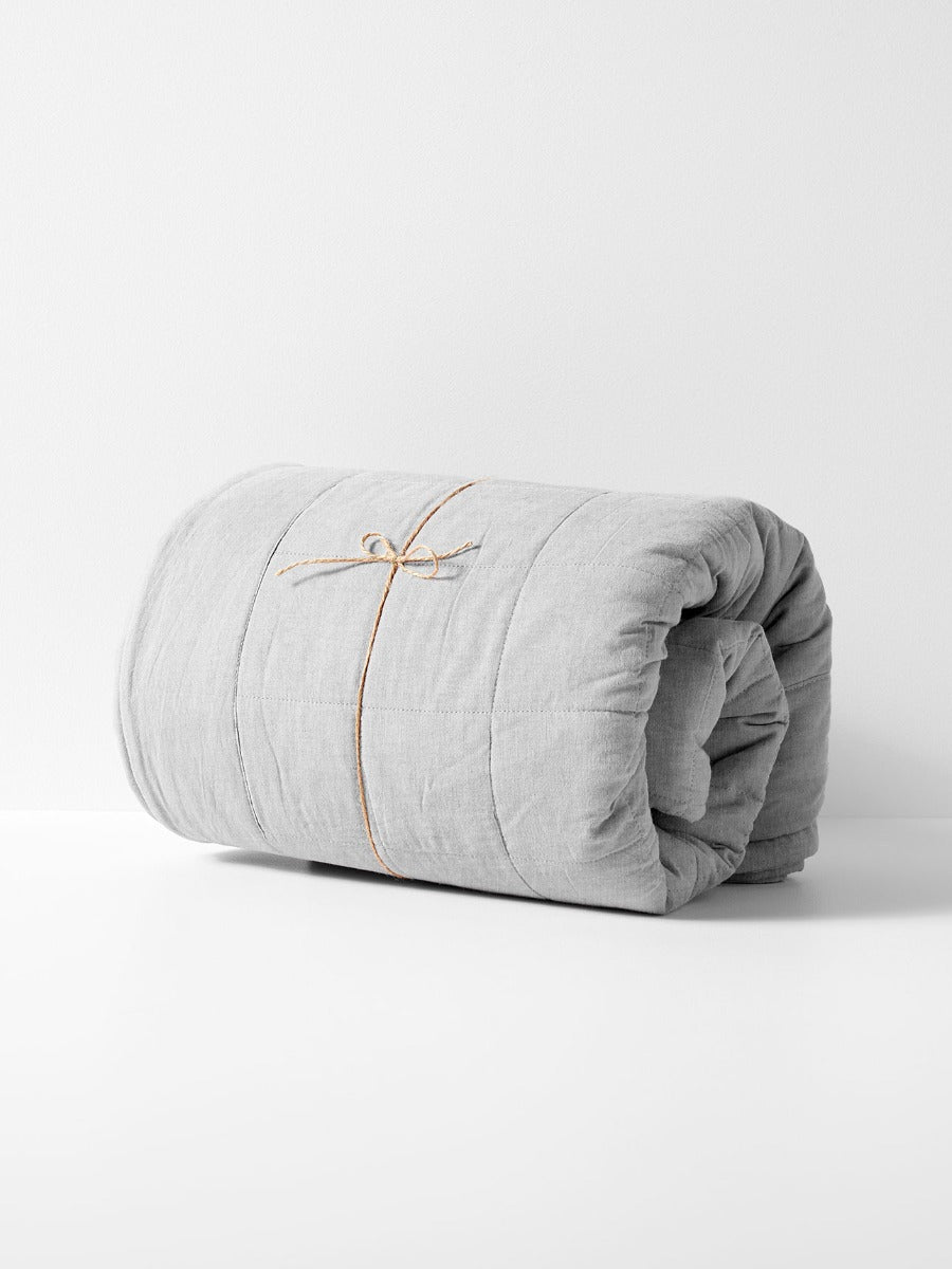 Coverlet in Dove