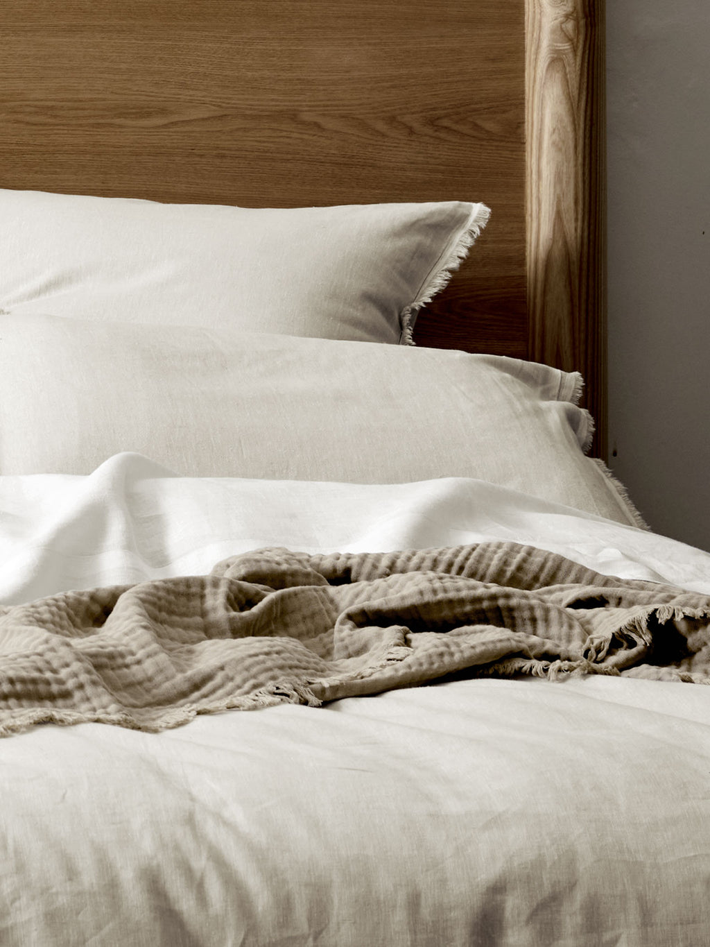 Chambray Fringe Quilt Cover in Natural