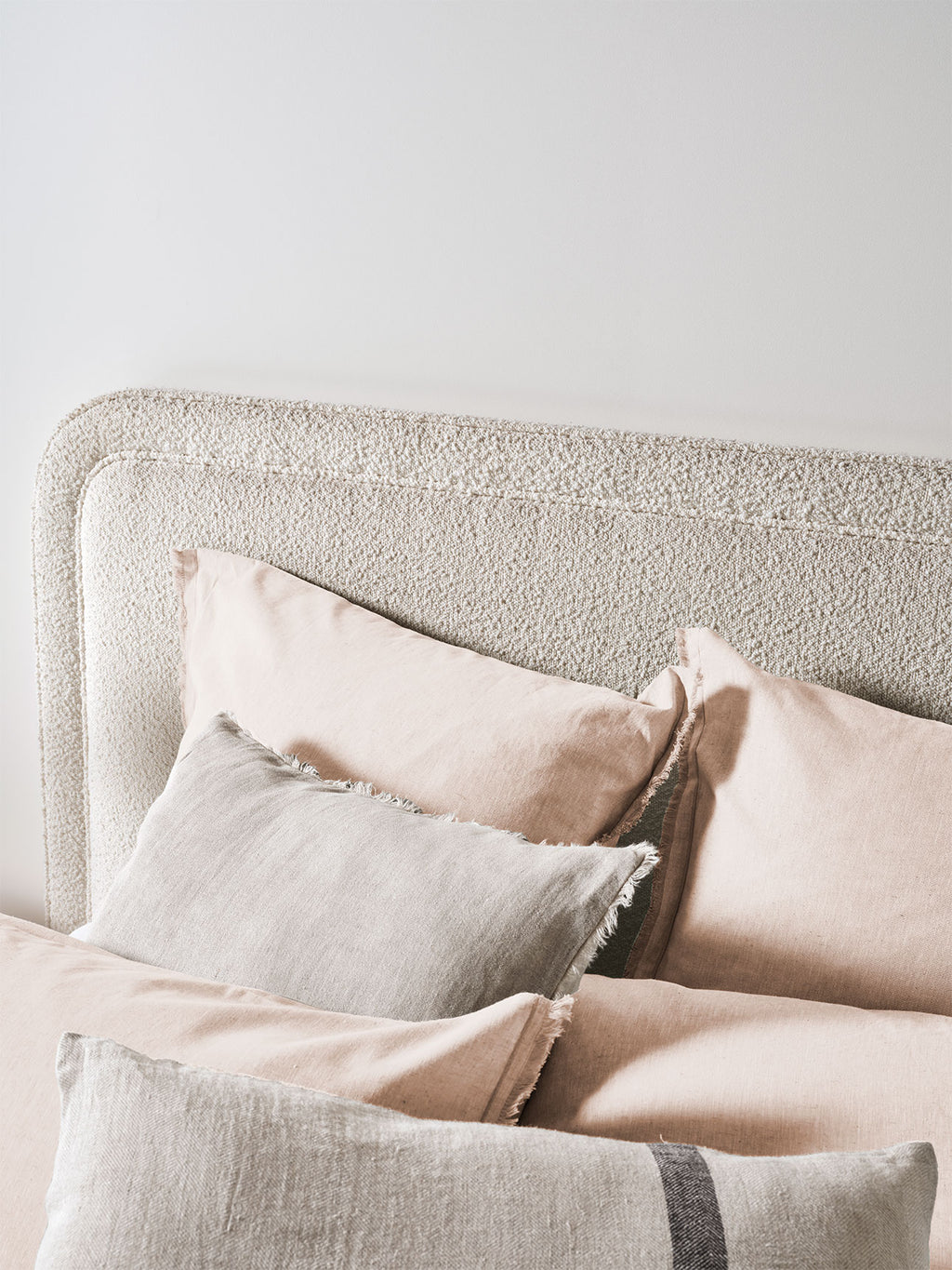 Vintage Linen Fringe Rectangle Cushion in Natural