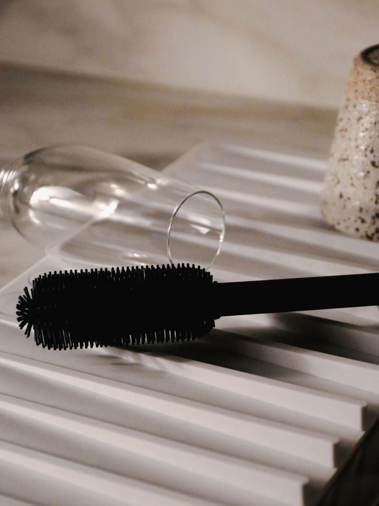 Bottle Brush in Black