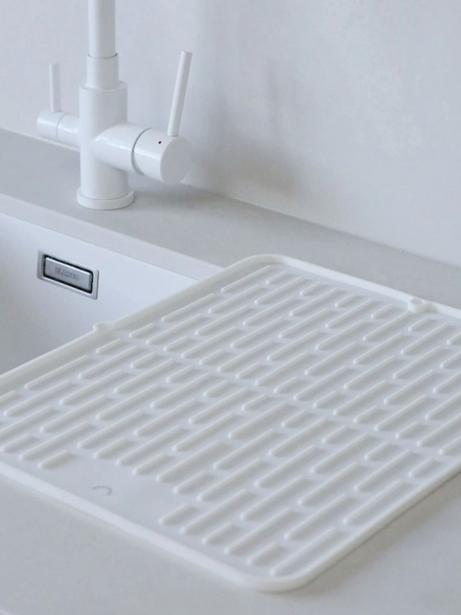 Folding Silicone Drying Mat in White - Large