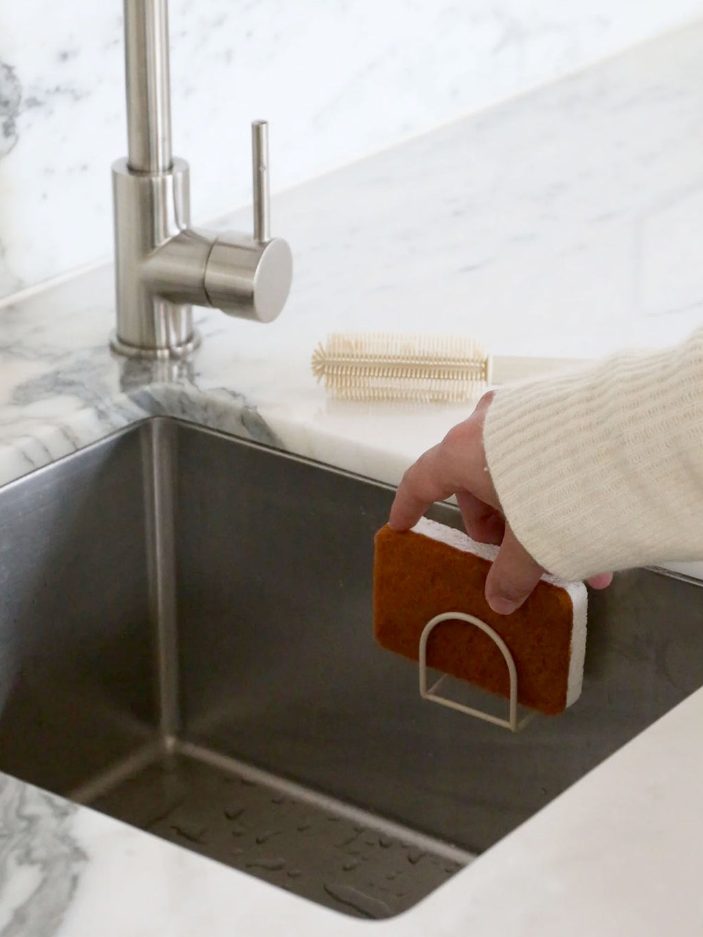 Sink Sponge Holder in Sand