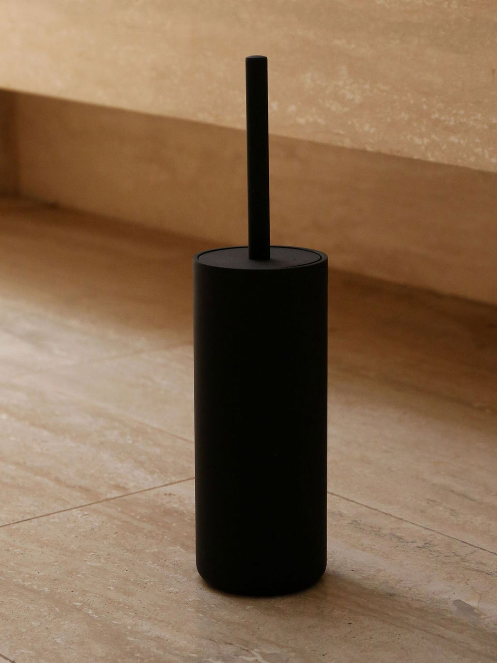 Arc Toilet Brush in Black
