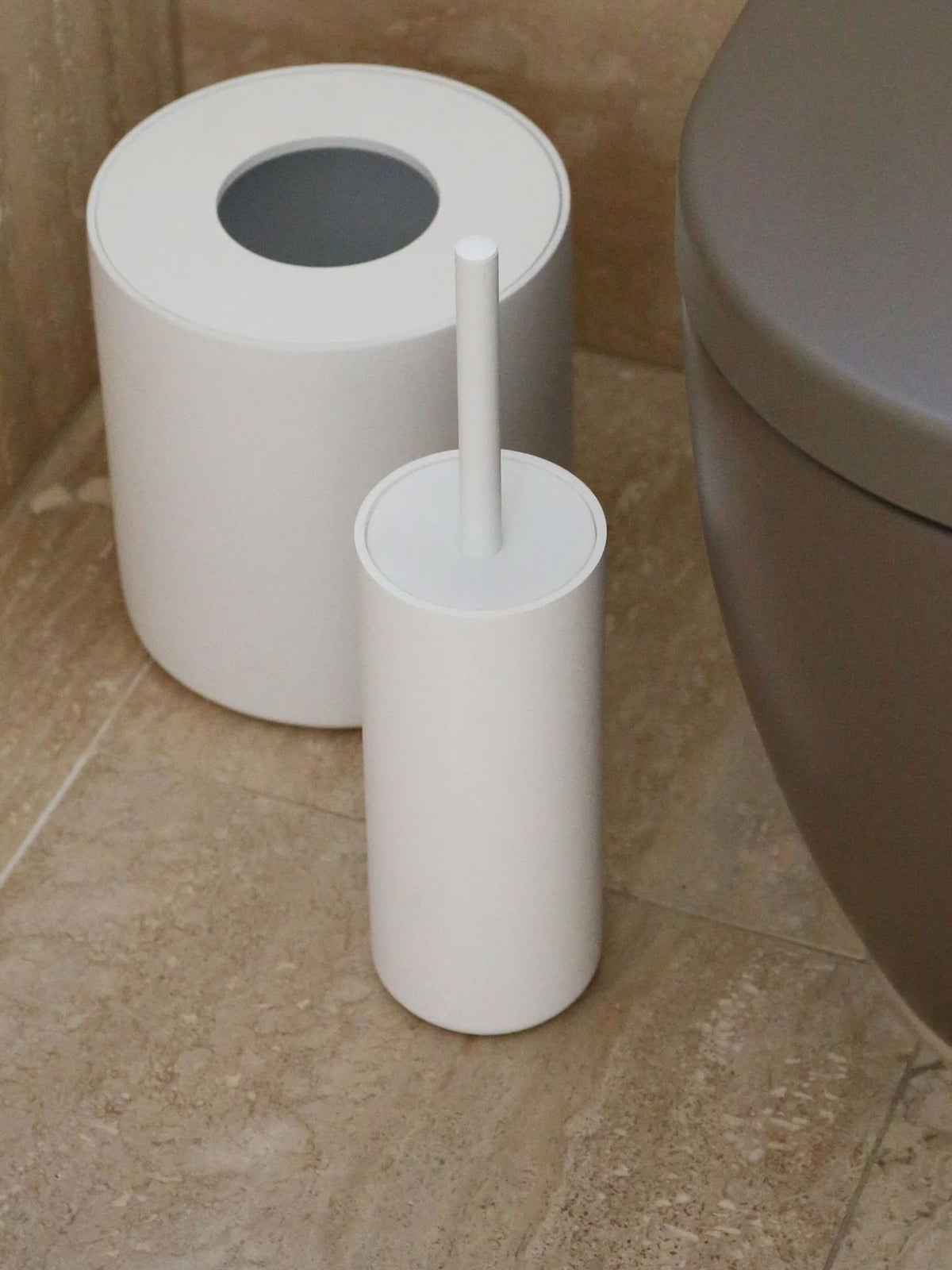 Arc Toilet Brush in White