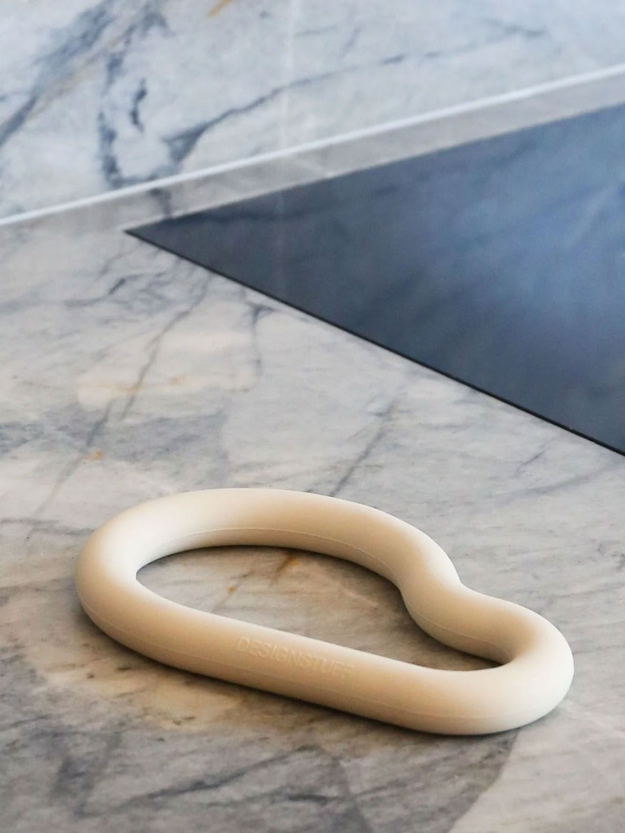 Curve Silicone Trivet in Sand