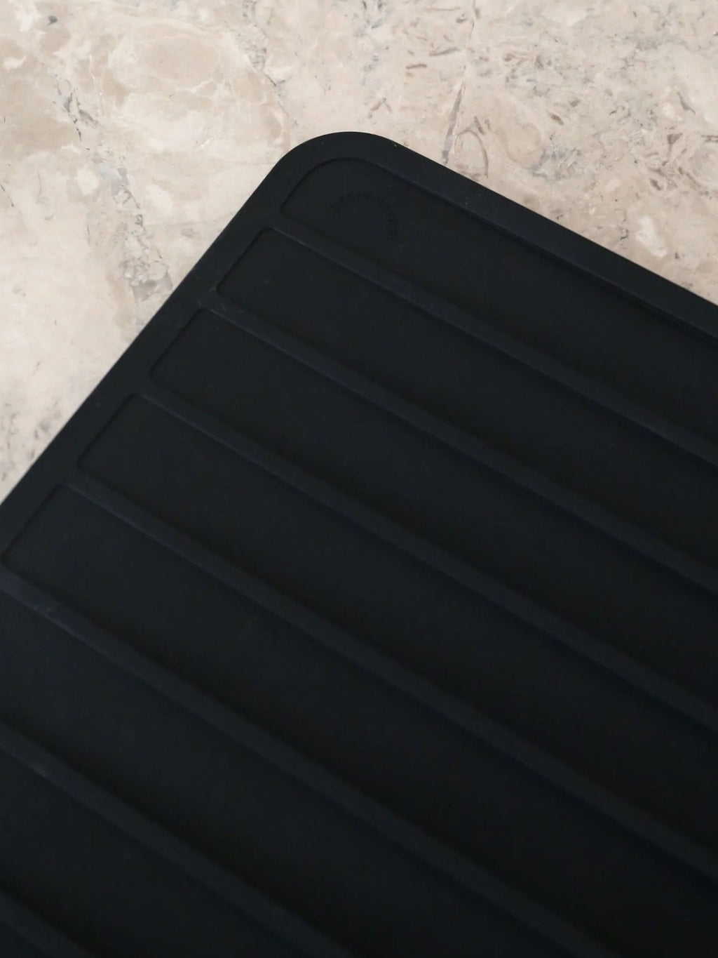 Drip Silicone Sink Mat in Black