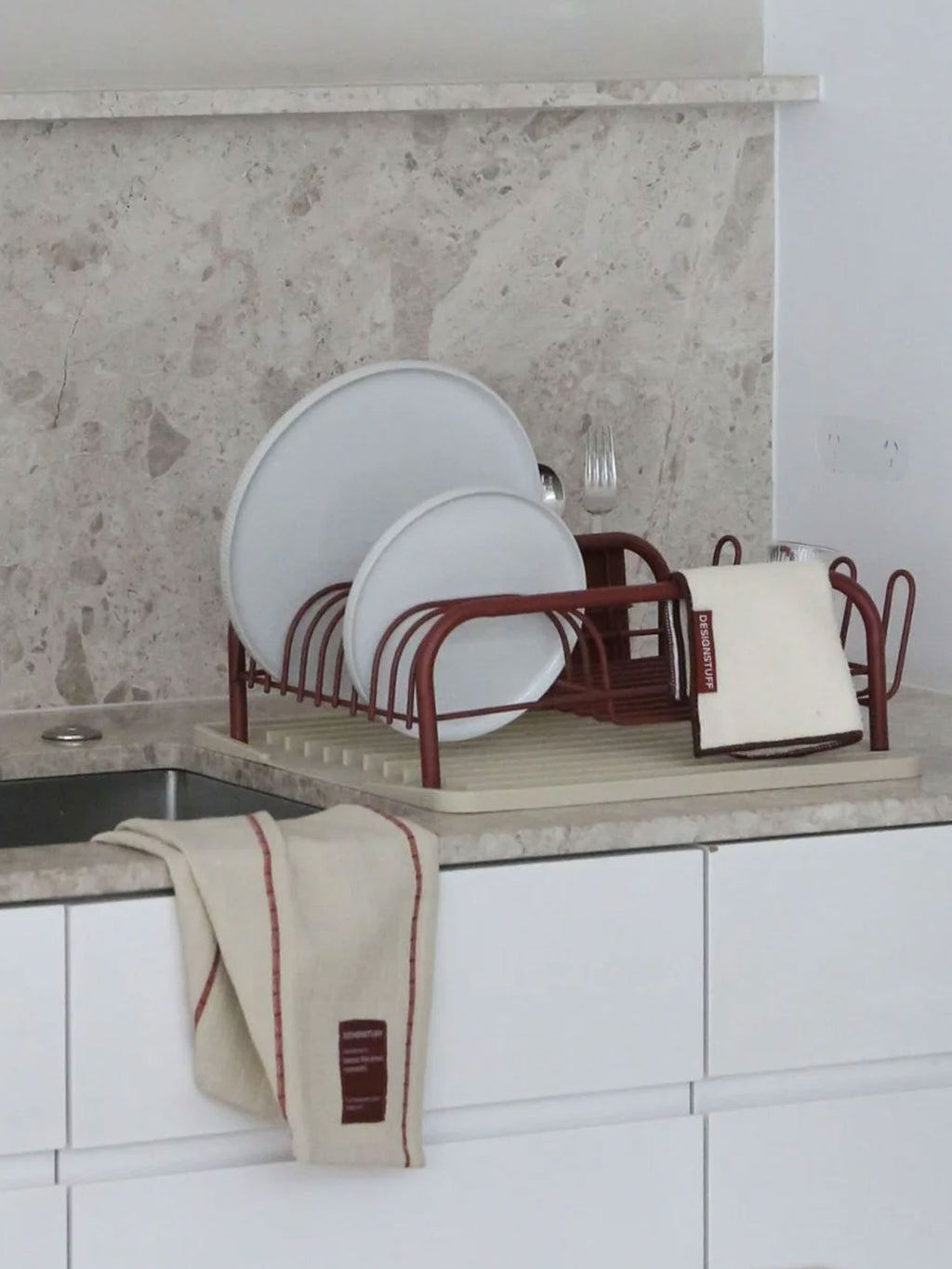 Drip Silicone Sink Mat in Sand