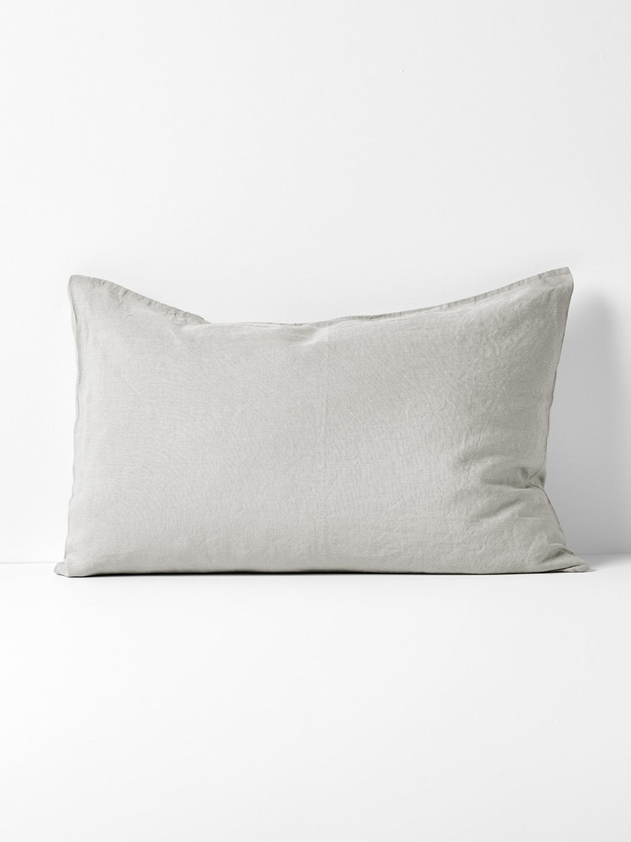 Emile Linen Standard Pillowcase in Glacier