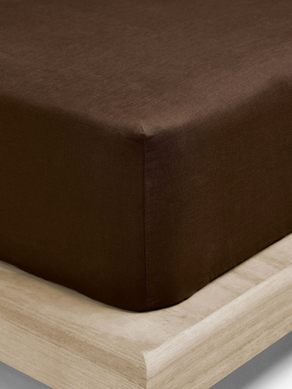 Emile Linen Fitted Sheet in Chocolate