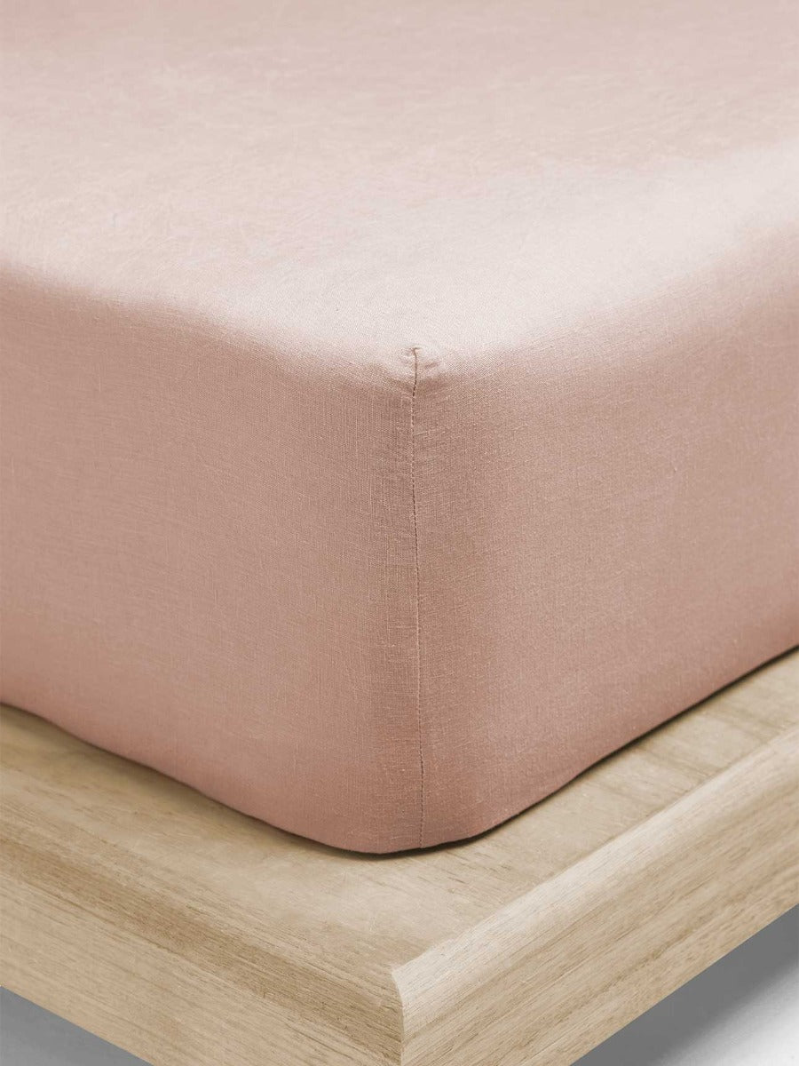 Emile Linen Fitted Sheet in Clay