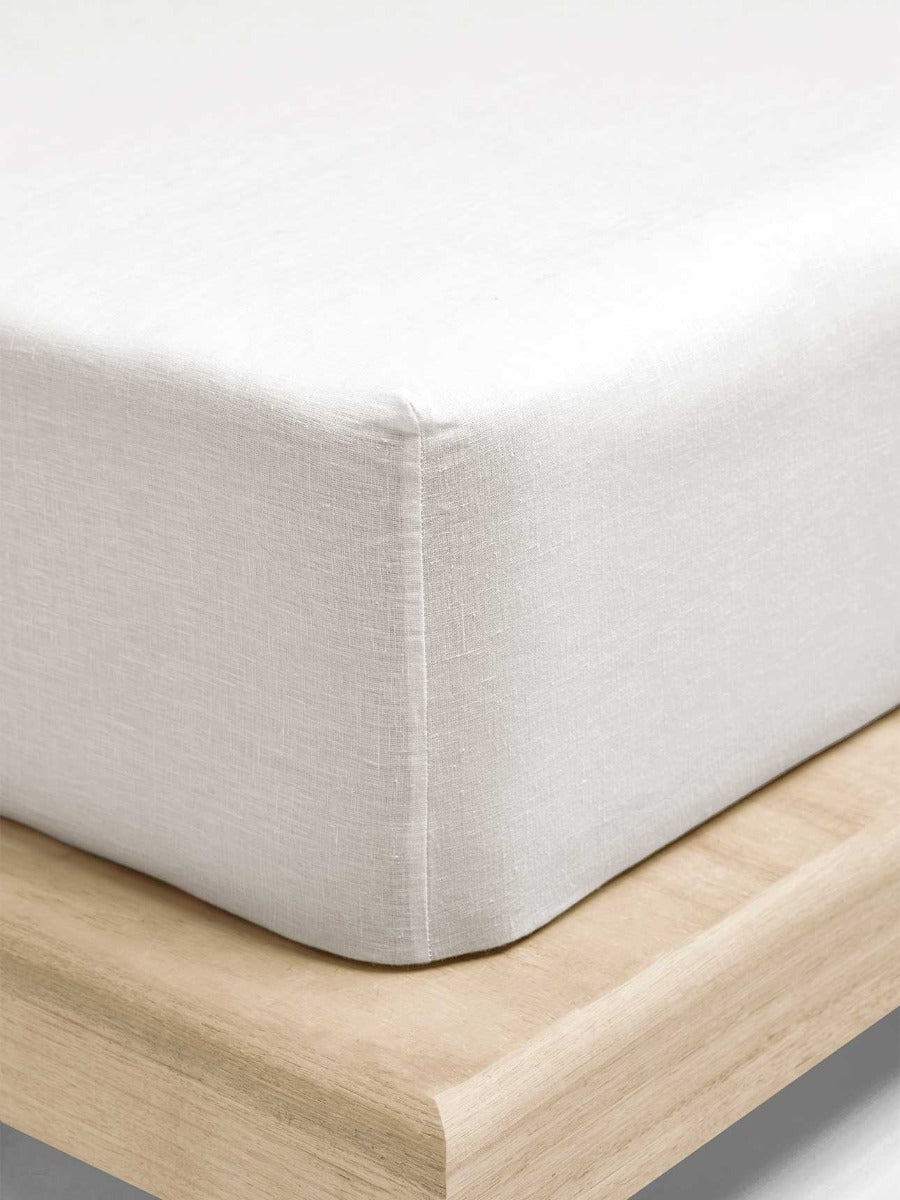 Emile Linen Fitted Sheet in Marshmallow