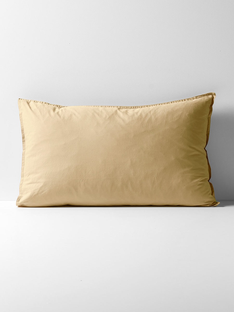 Evie Stonewash Organic Cotton Standard Pillowcase in Caramel