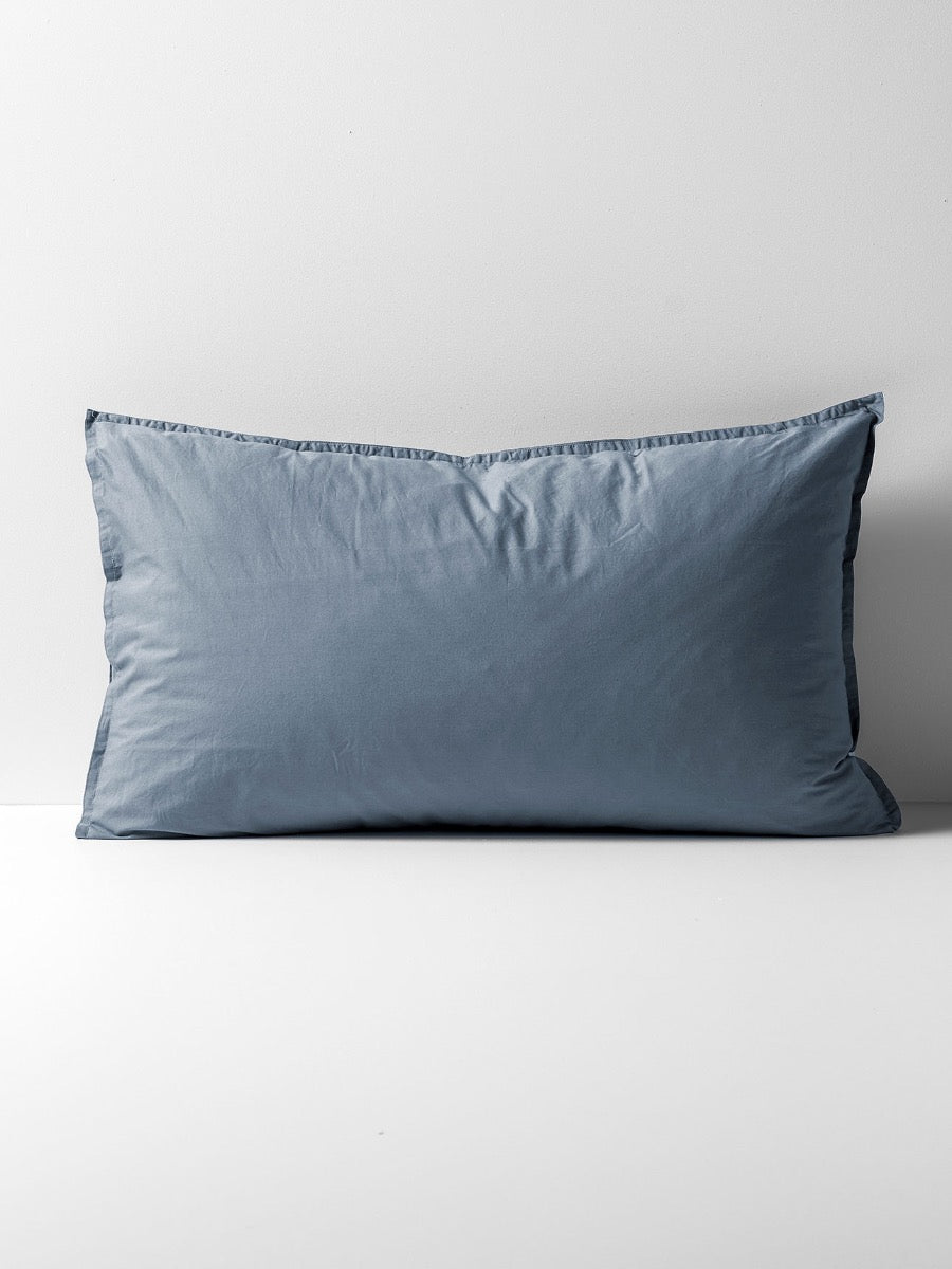 Evie Stonewash Organic Cotton Standard Pillowcase in Washed Denim