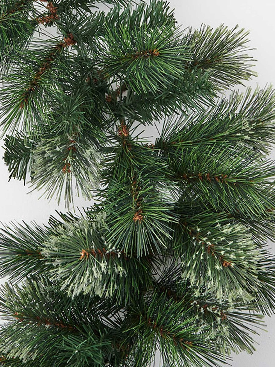 Alaskan Pine Garland Green
