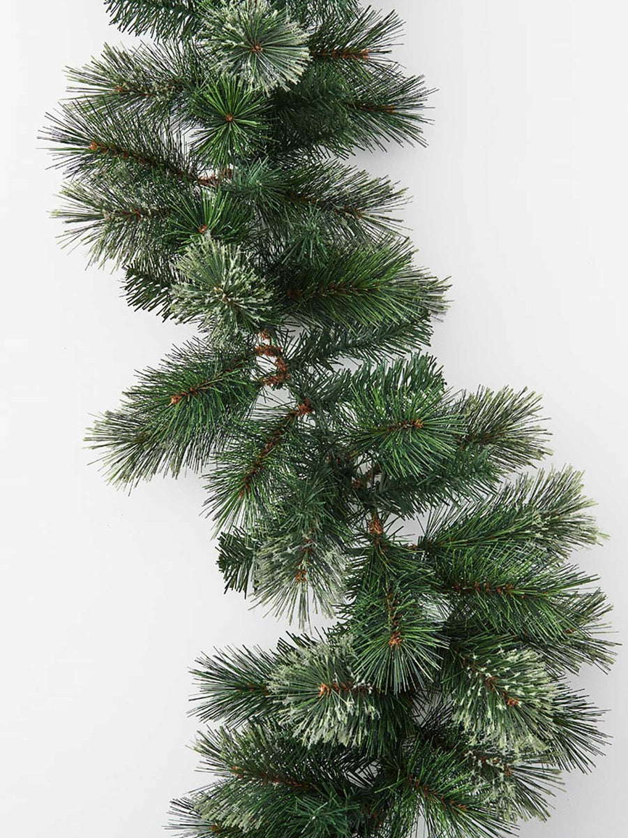 Alaskan Pine Garland Green