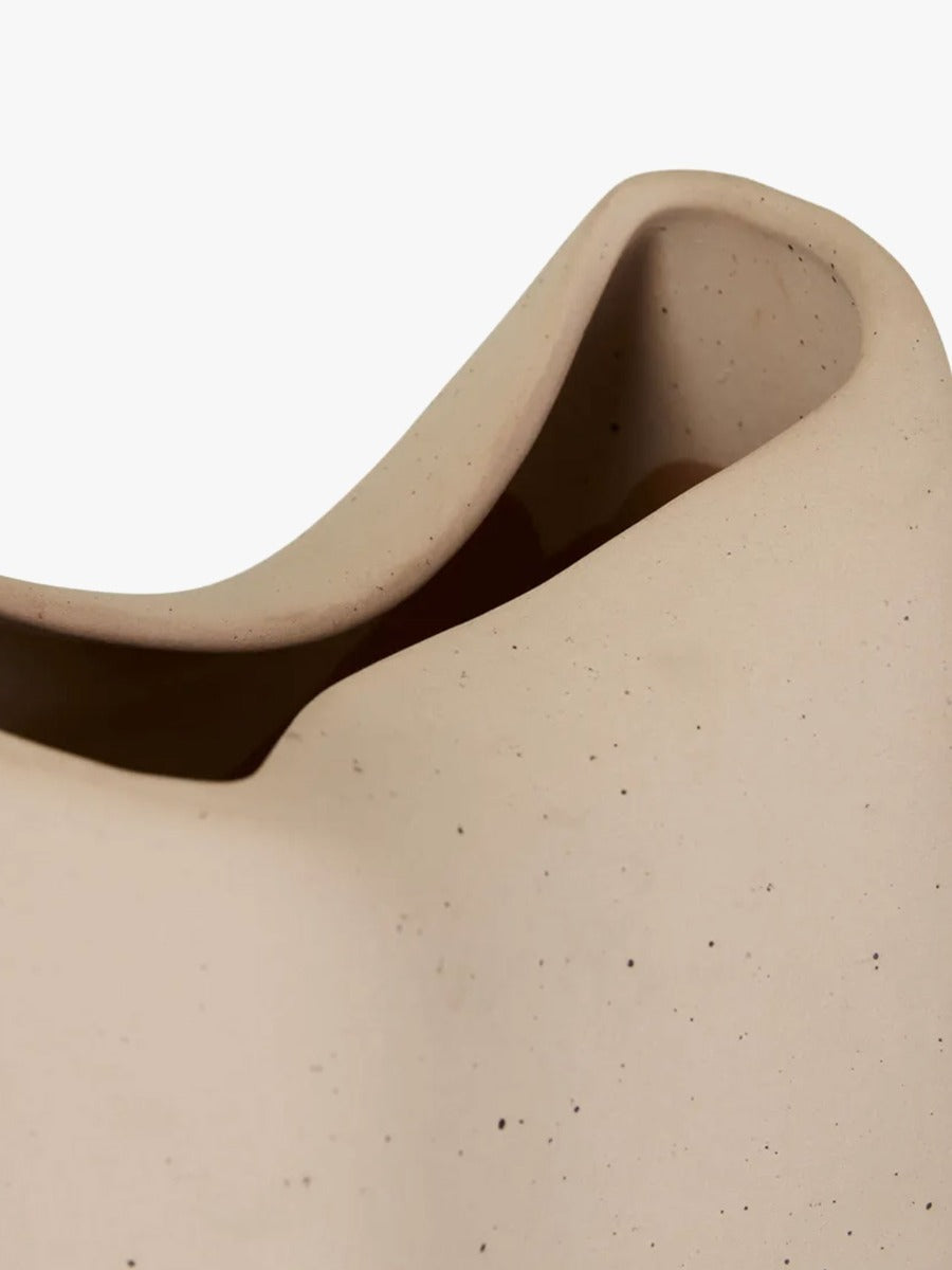 Hanson Contour Vase in Beach - Large