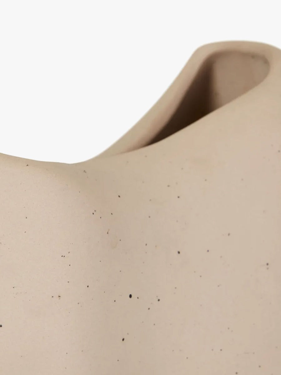Hanson Contour Vase in Beach - Large