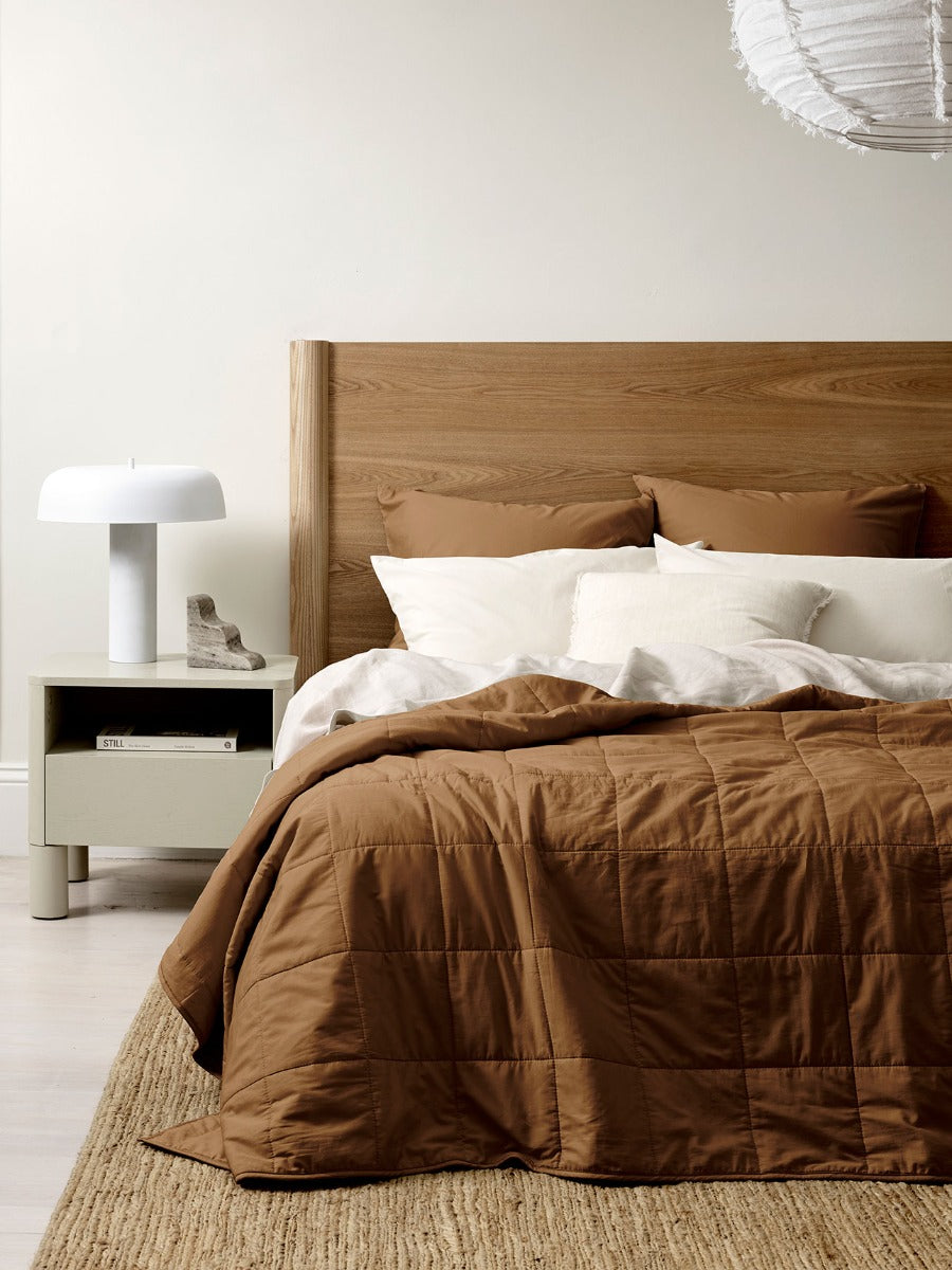 Halo Organic Coverlet in Nutmeg