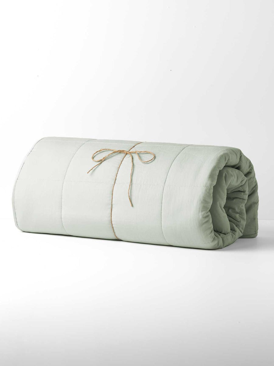 Halo Organic Coverlet in Peppermint