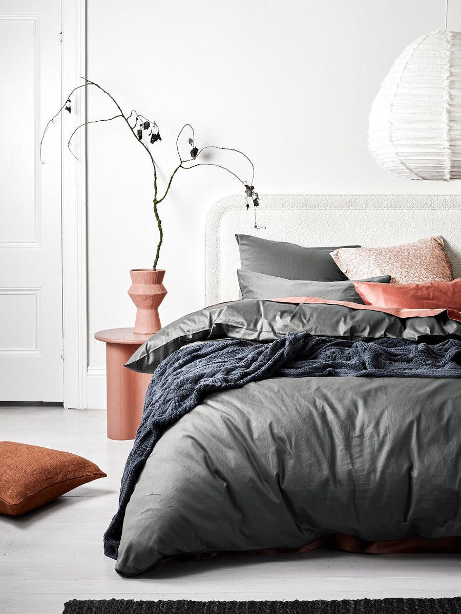 Halo Organic Cotton Standard Pillowcase in Shadow