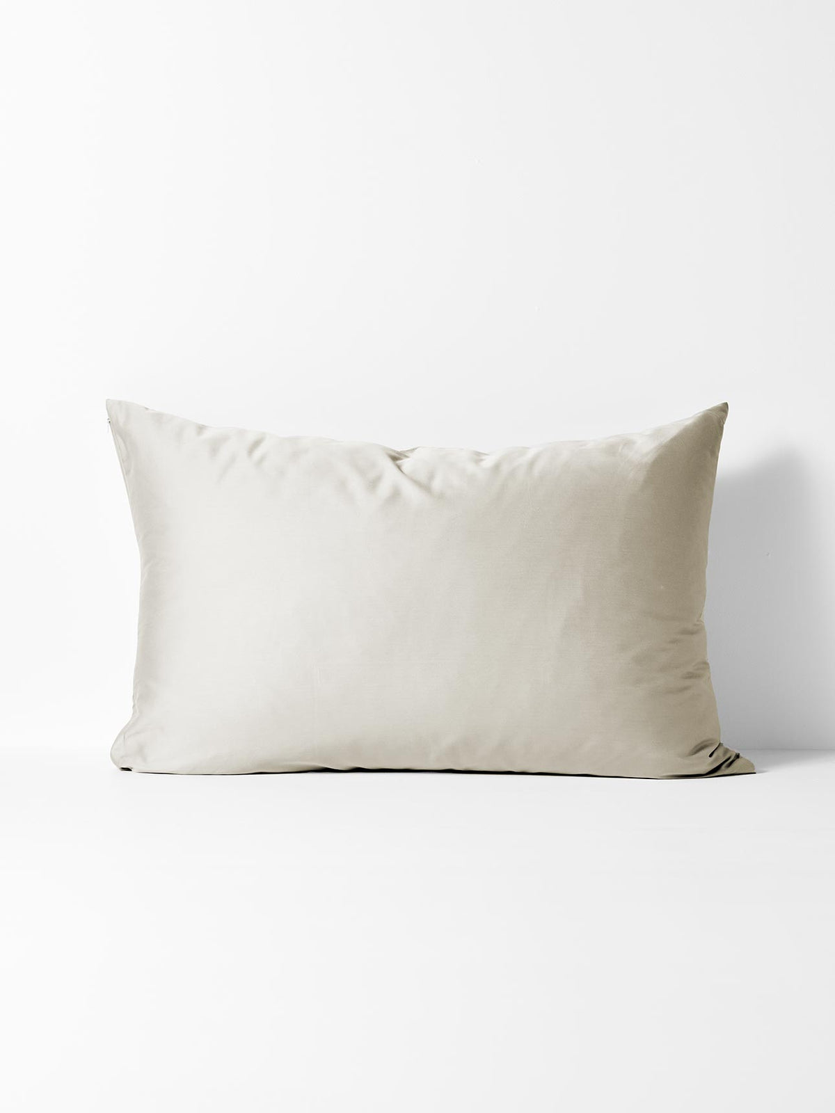Halo Organic Cotton Sateen Standard Pillowcase in Feather