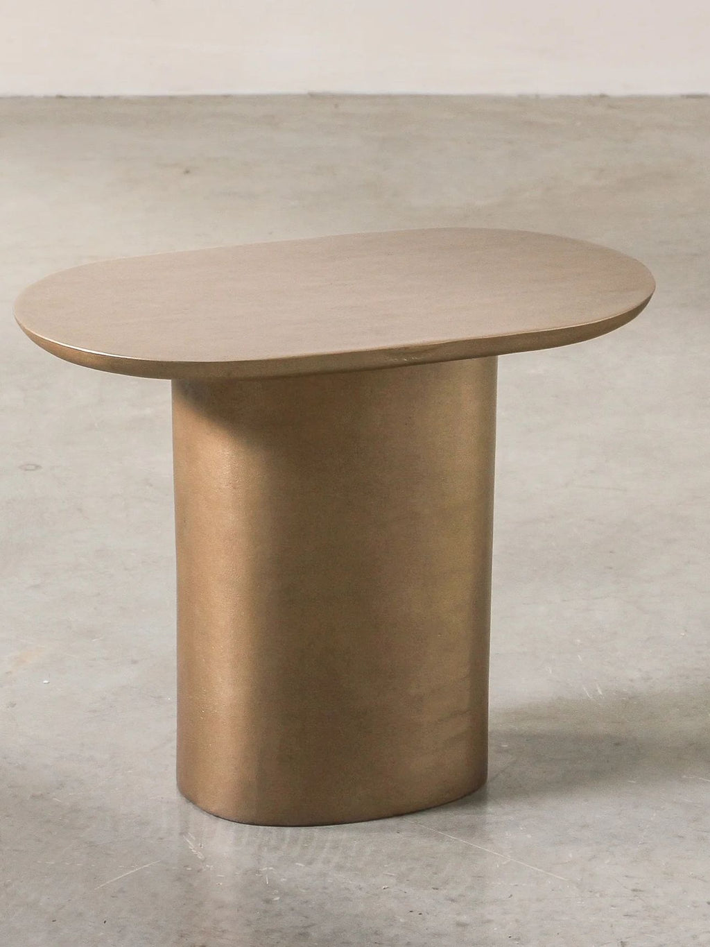 Vero Side Table in Antique Brass
