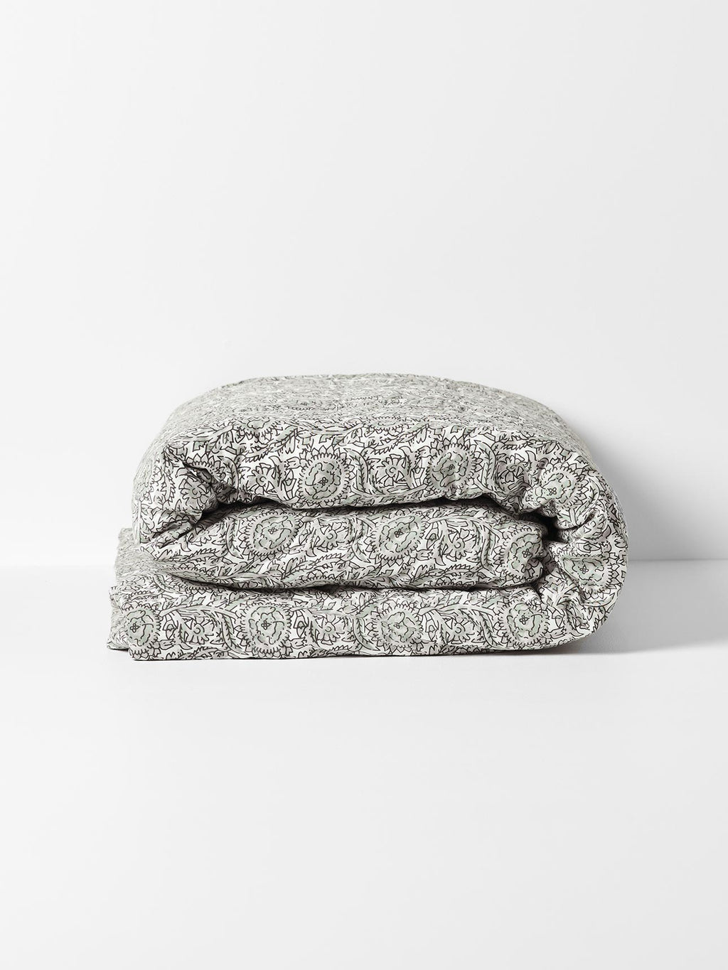 Jaipur Coverlet in Mist & Feather