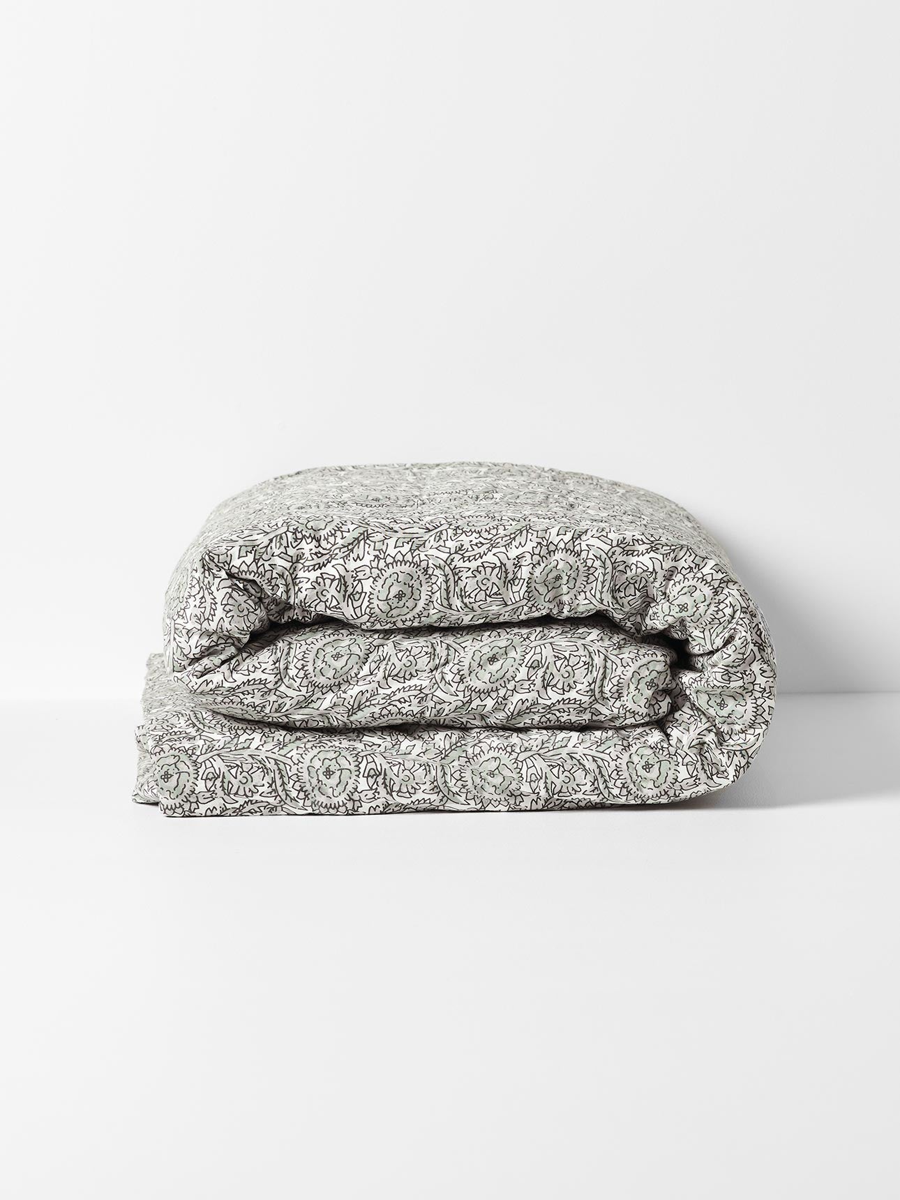 Jaipur Coverlet in Mist & Feather