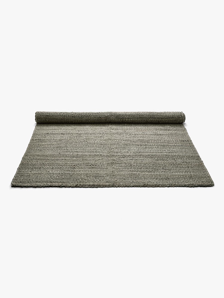 Jute Rug in Riverstone