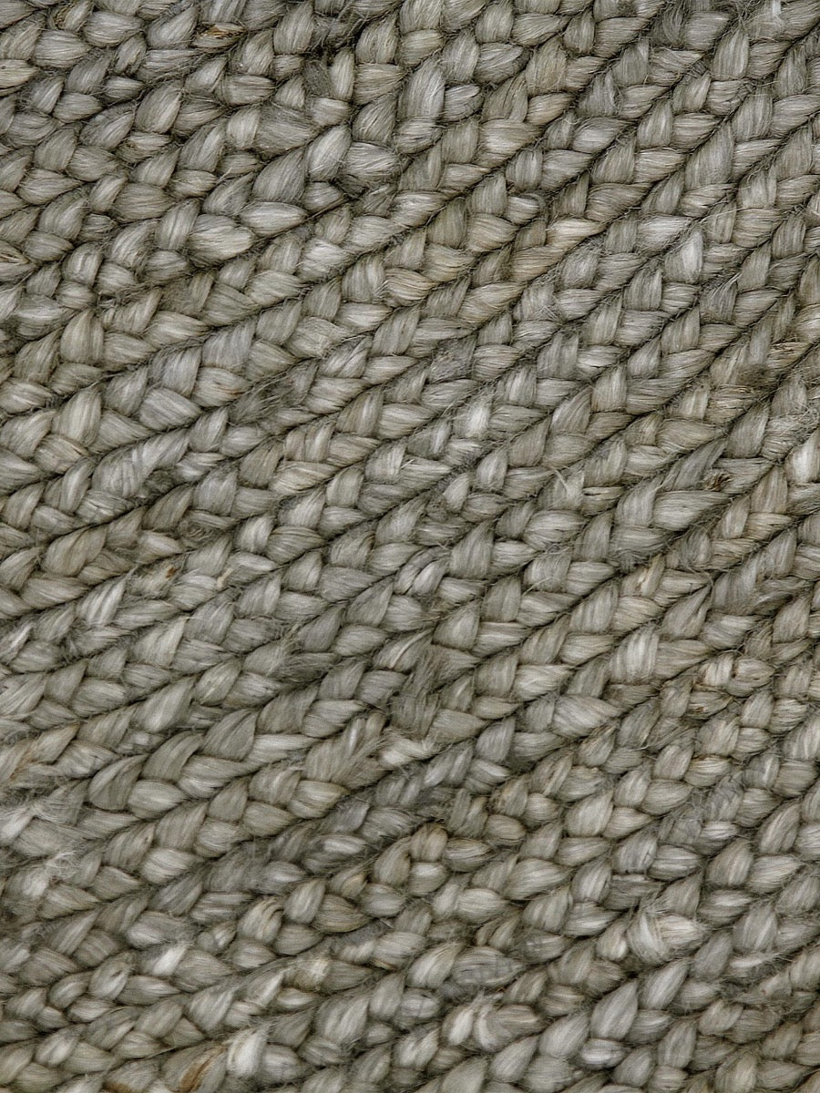 Jute Round Rug in Riverstone