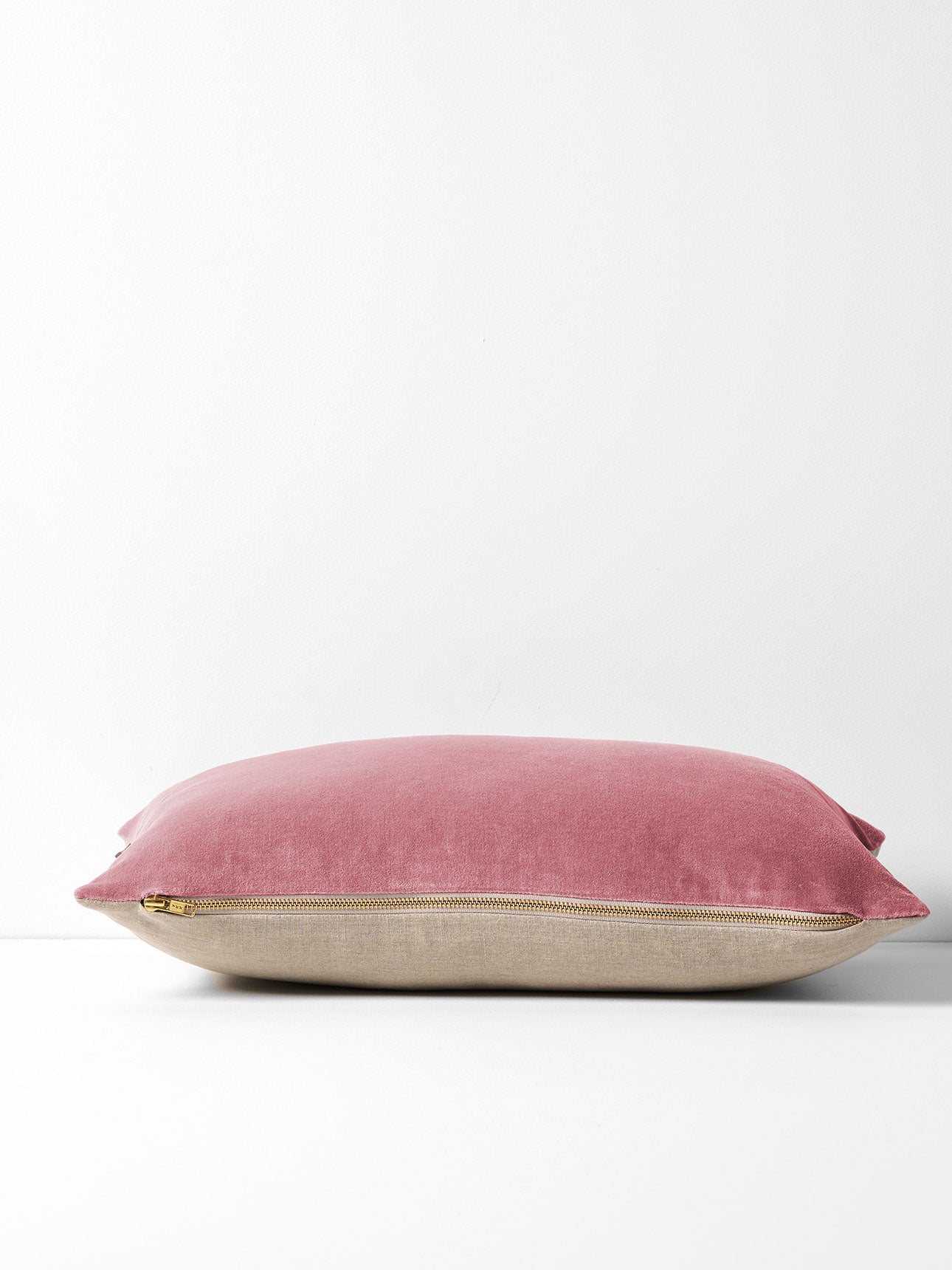 Luxury Velvet Rectangle Cushion in Orchid