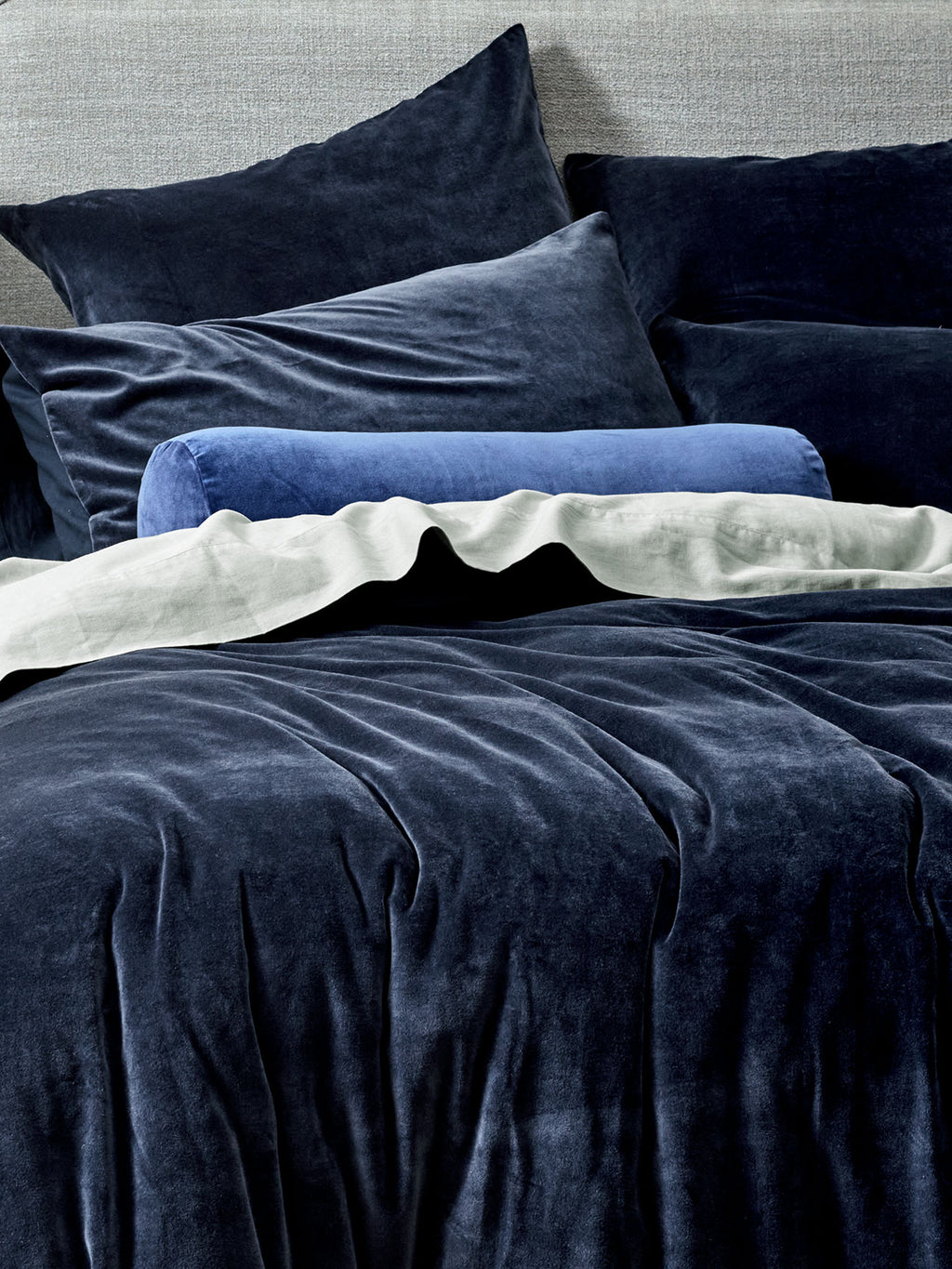 Luxury Velvet Standard Pillowcase in Slate