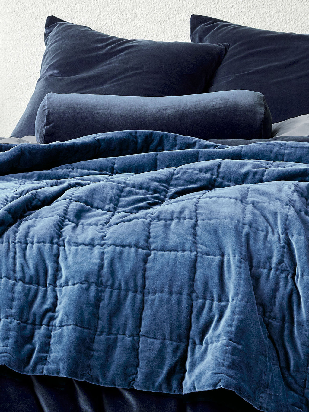 Luxury Velvet Standard Pillowcase in Royal
