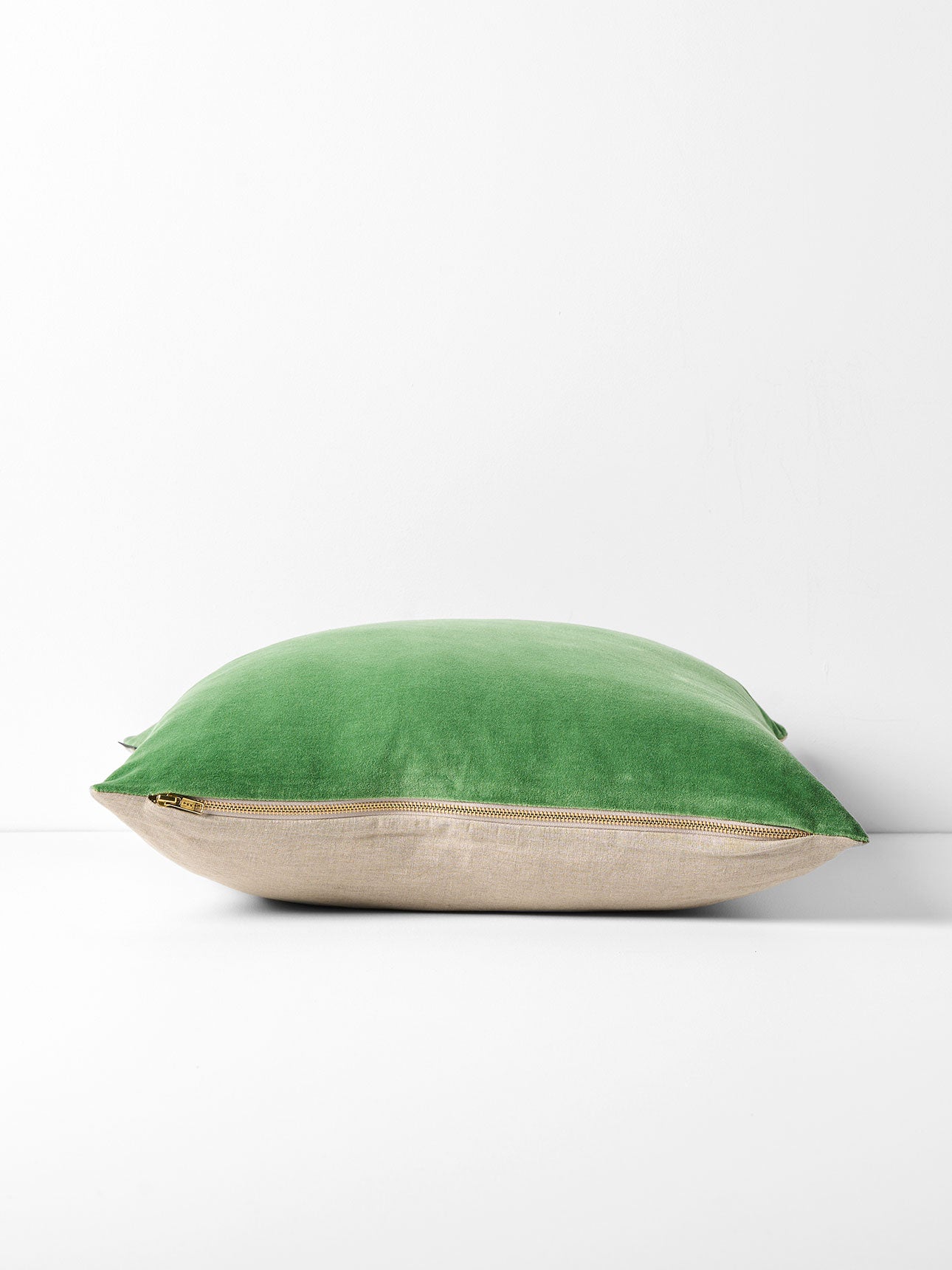 Luxury Velvet Square Cushion in Emerald