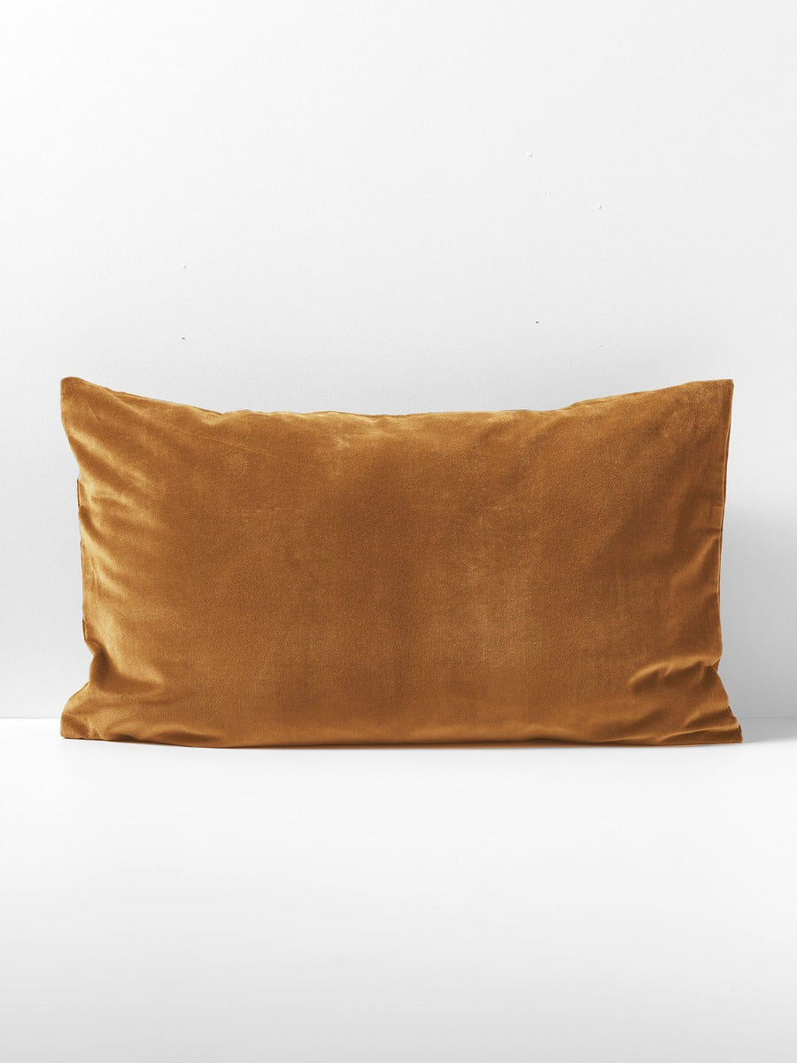 Luxury Velvet Standard Pillowcase in Maple