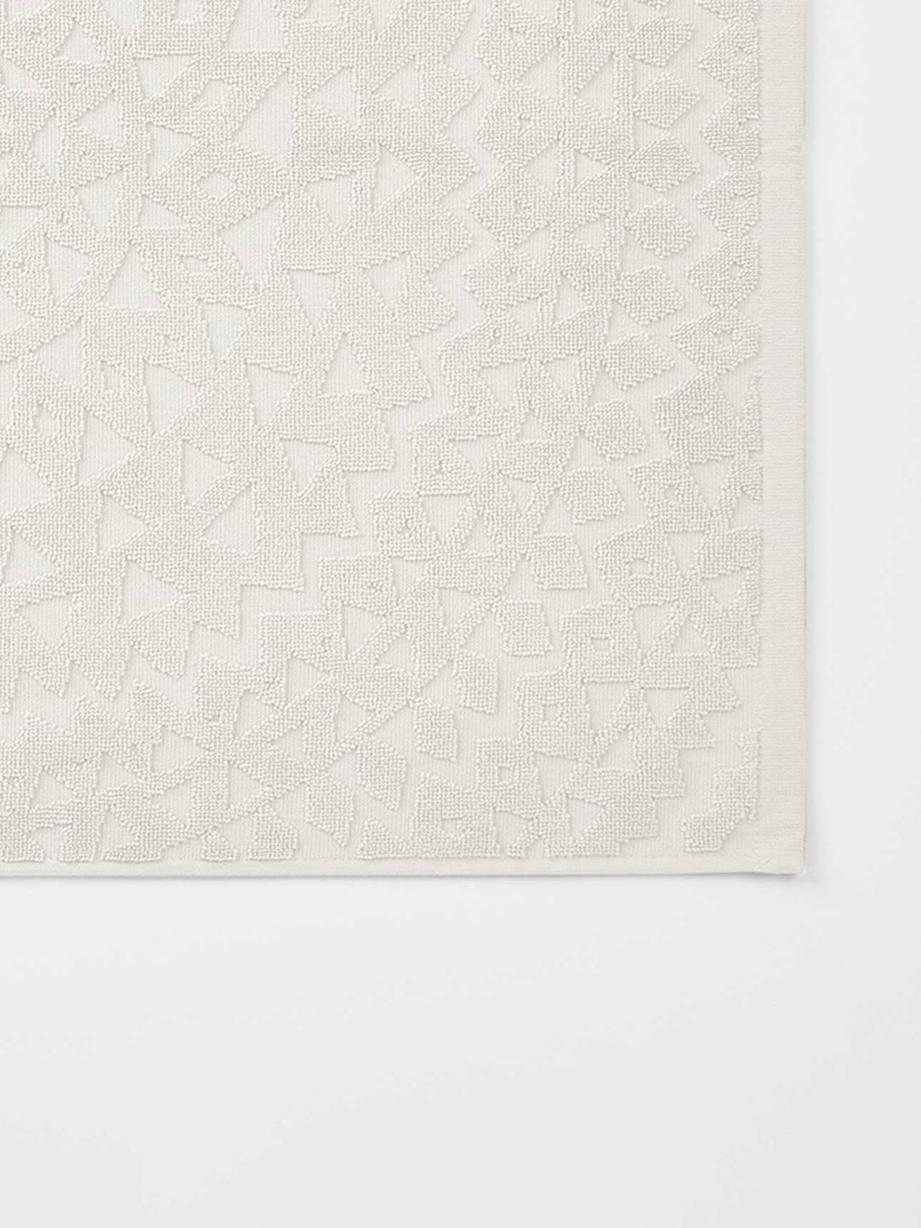 Maya Bath Mat in Sand