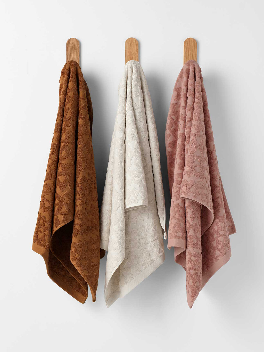 Maya Bath Towel Set in Sand