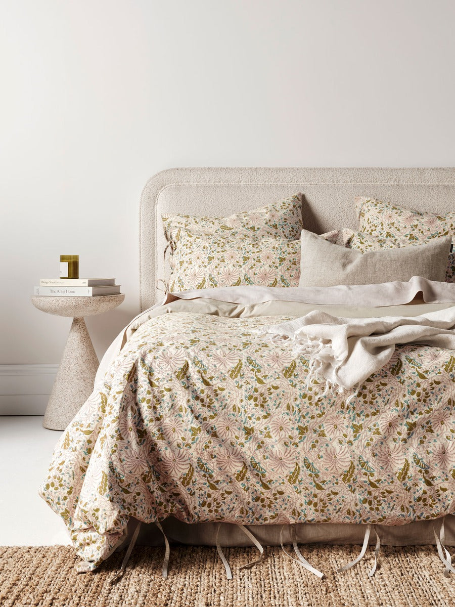 Oasis Quilt Cover in Blush