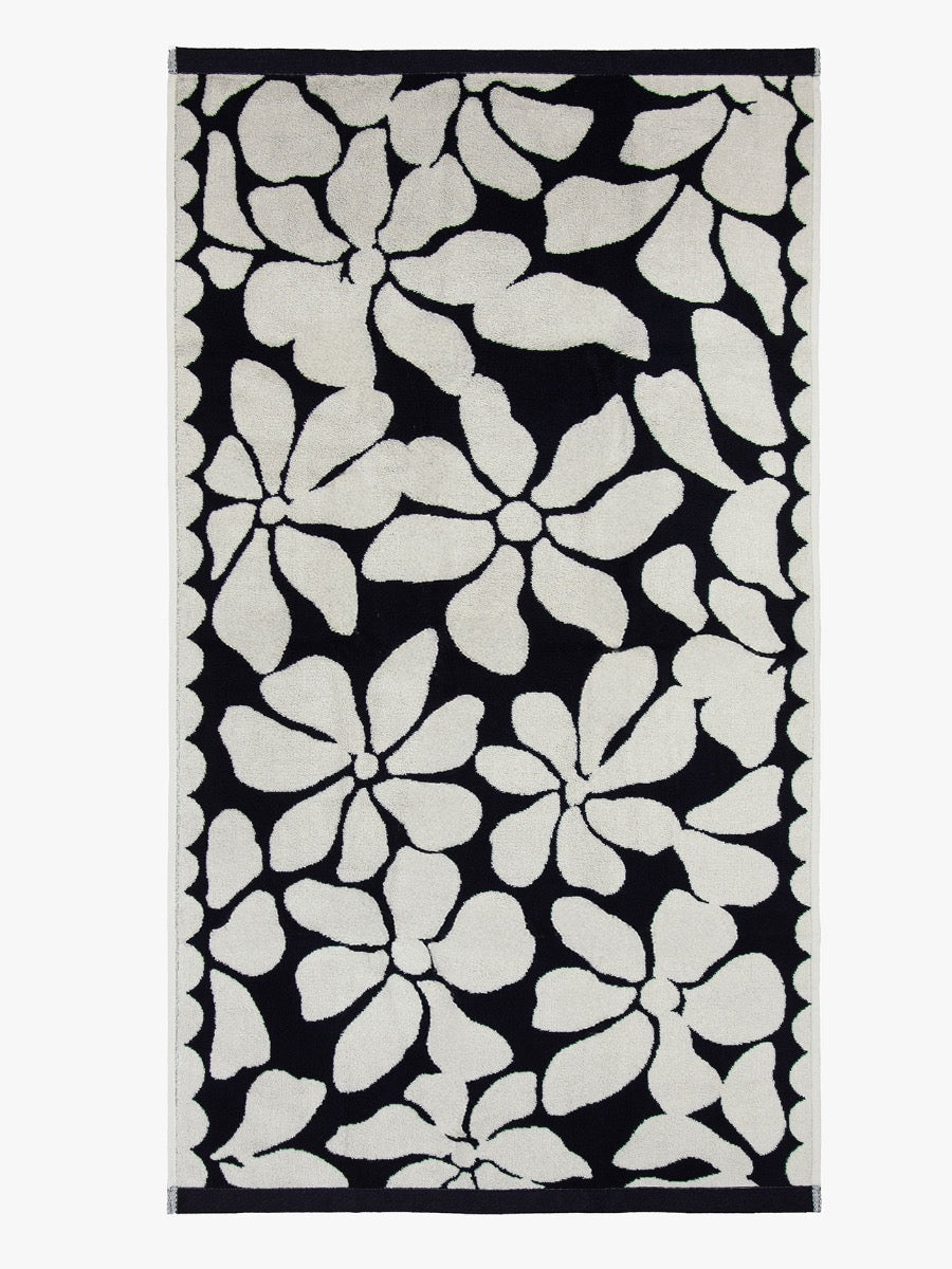 Palma Petal Bath Towel in Black & Sand