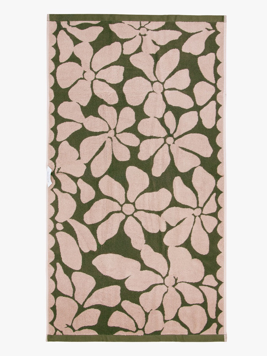 Palma Petal Bath Towel in Caper & Shell