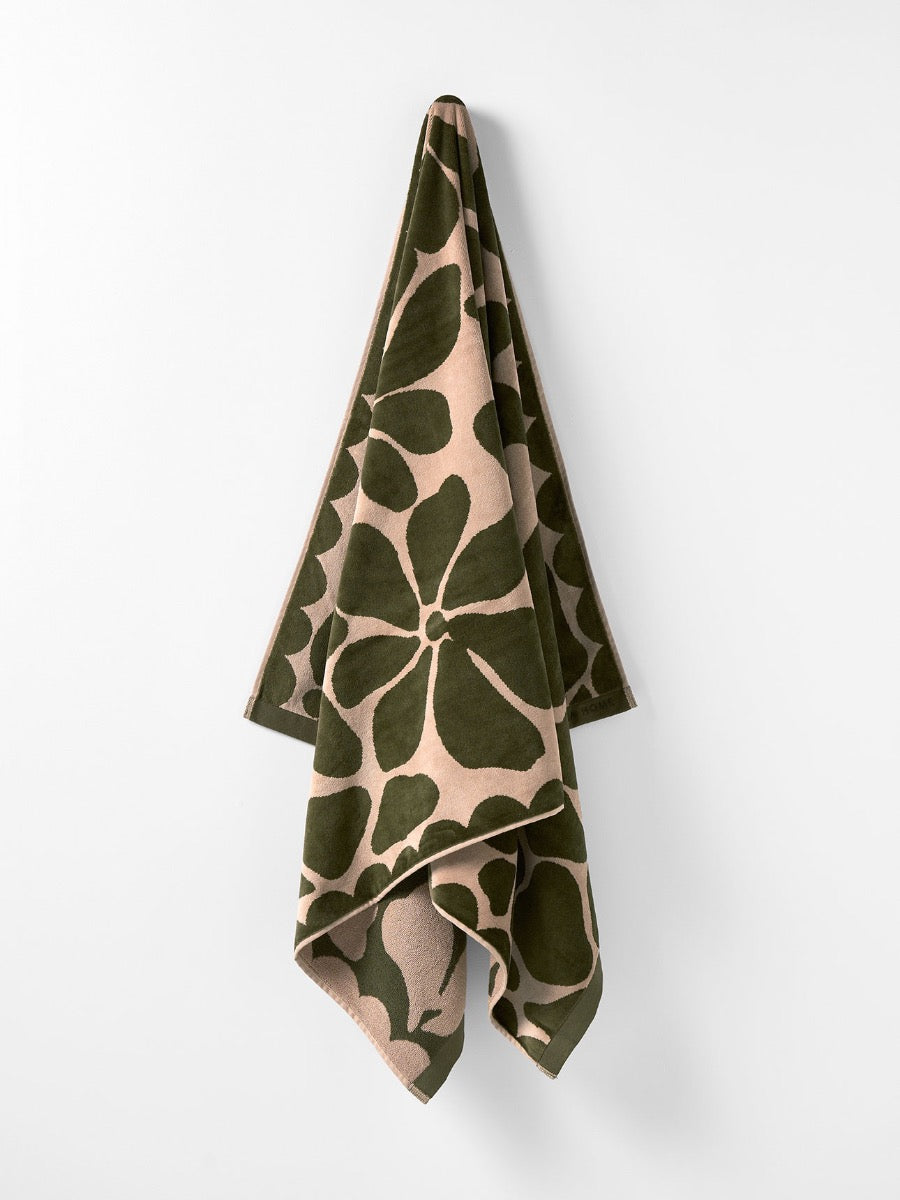 Palma Petal Australian Cotton Beach Towel in Caper & Shell