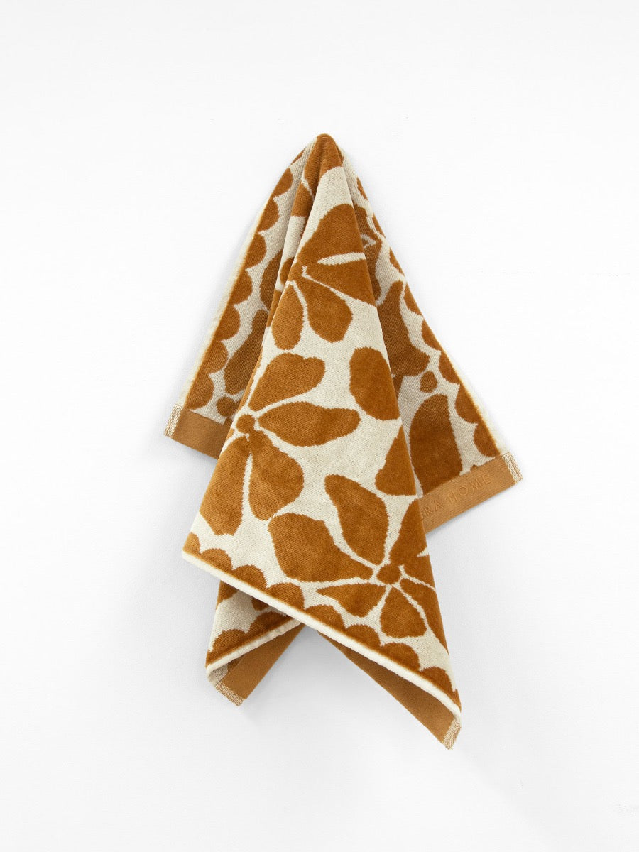 Palma Petal Hand Towel in Bronze & Sand