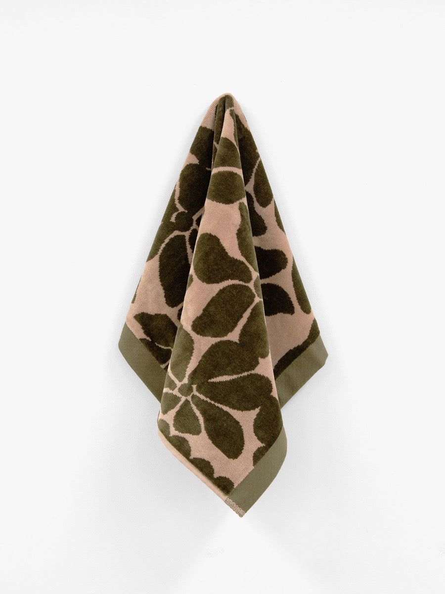 Palma Petal Hand Towel in Caper & Shell