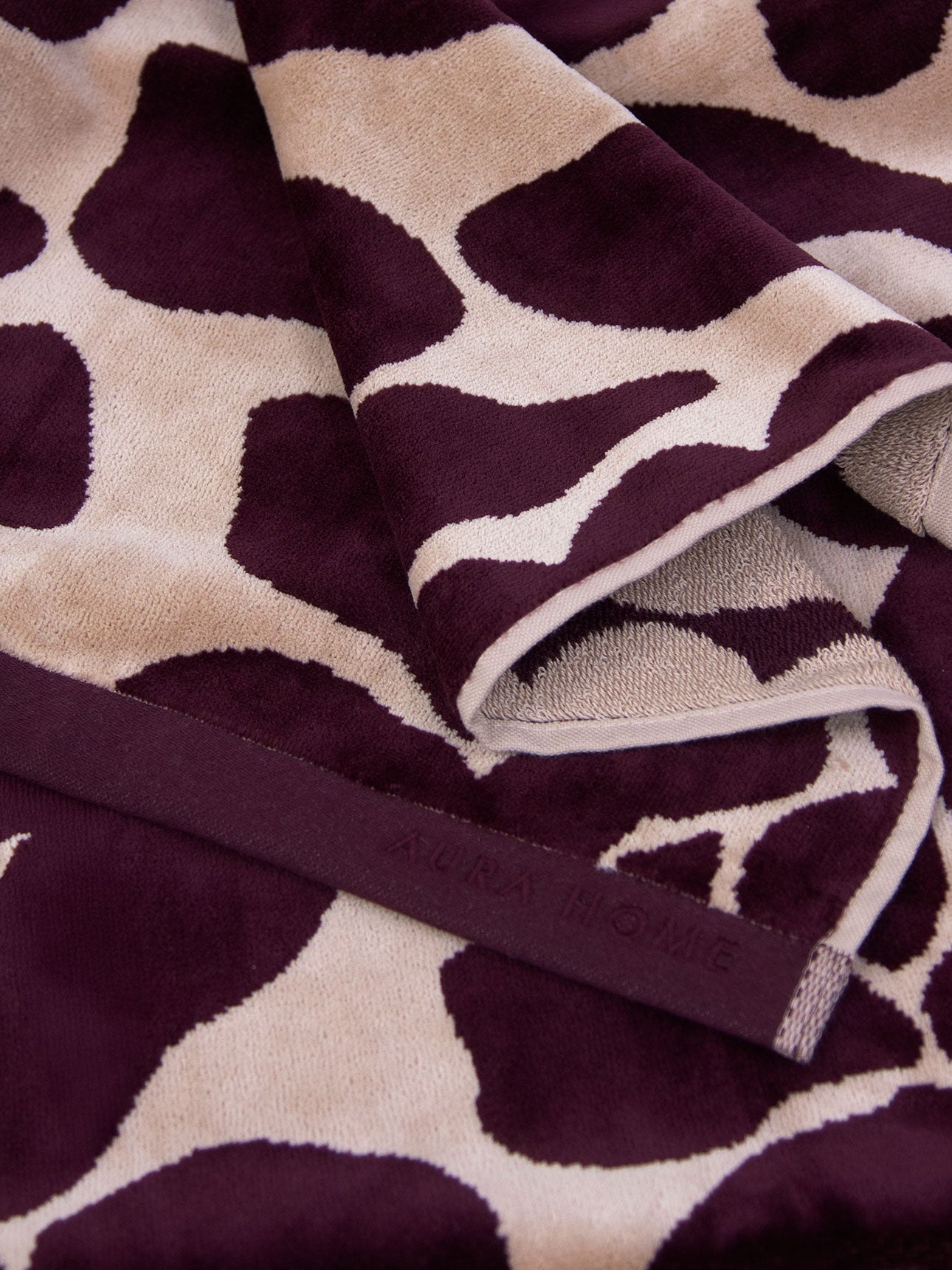 Palma Petal Hand Towel in Mulberry & Shell