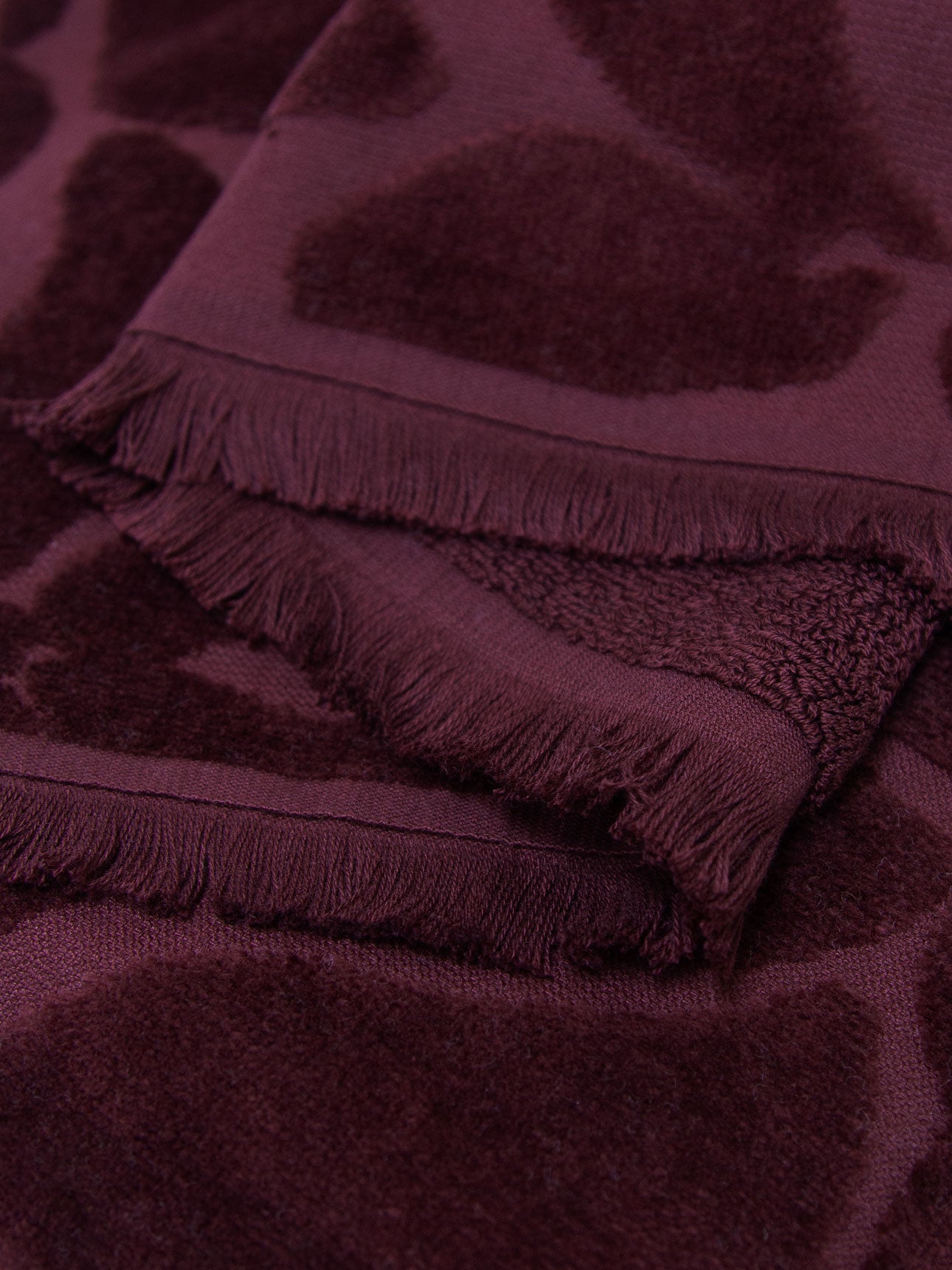 Palma Fringe Hand Towel in Mulberry