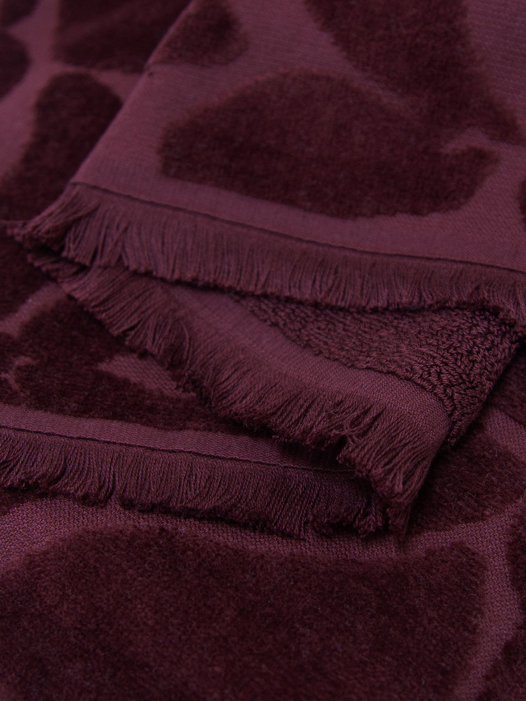 Palma Fringe Bath Towel in Mulberry
